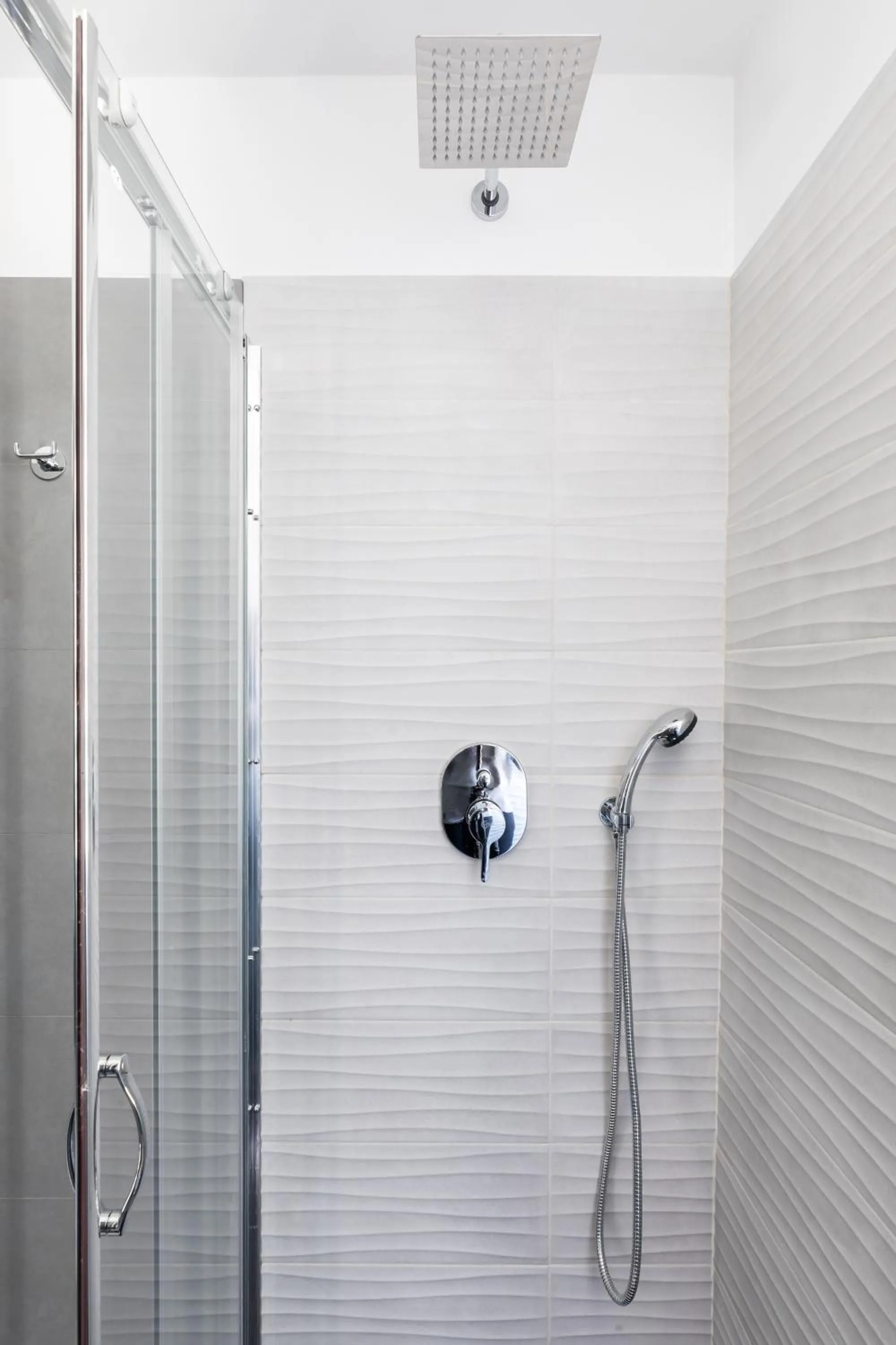 Shower in A World Aparts - 32 Modena