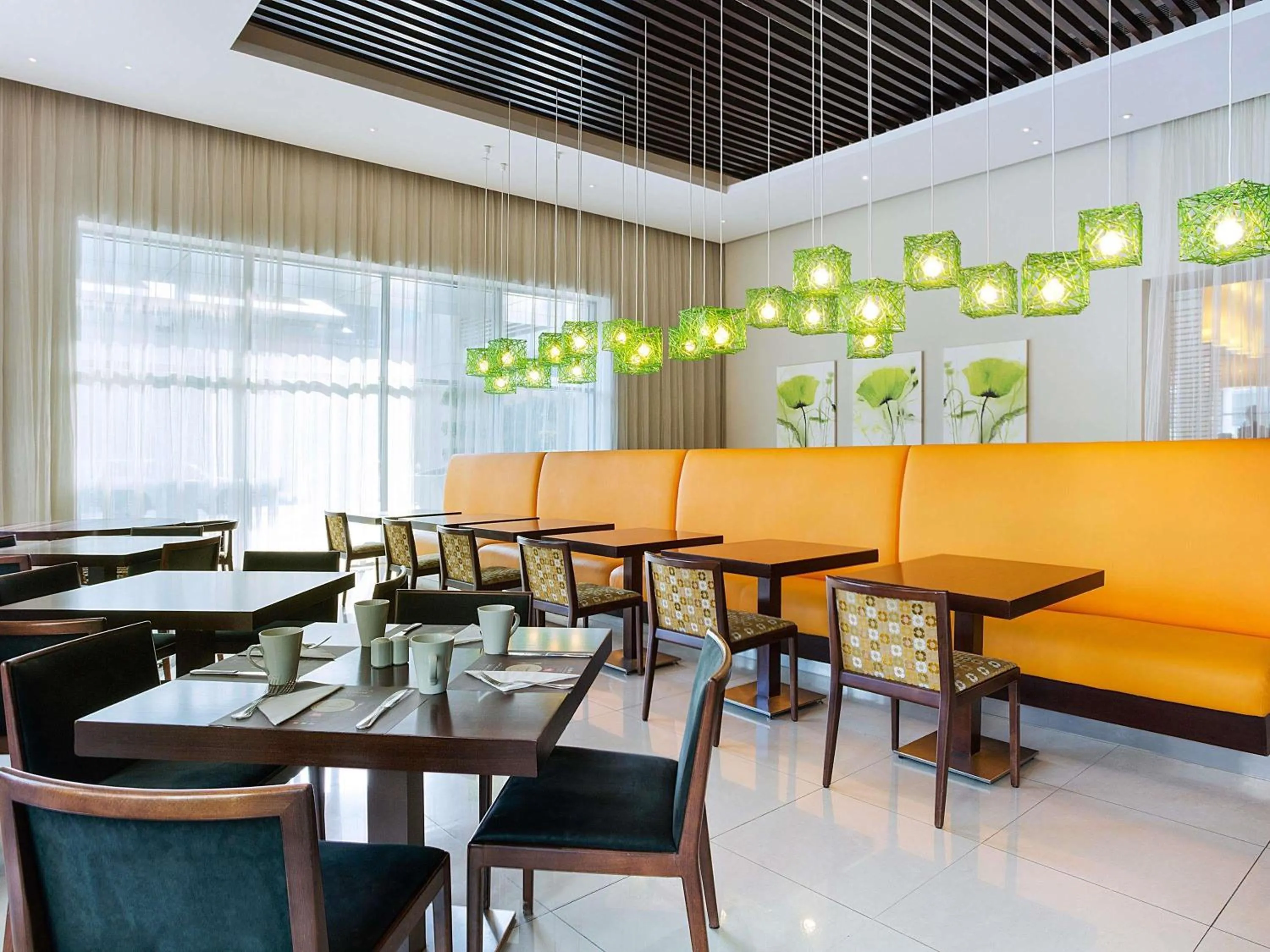 Restaurant/places to eat in ibis Deira Creekside Dubai