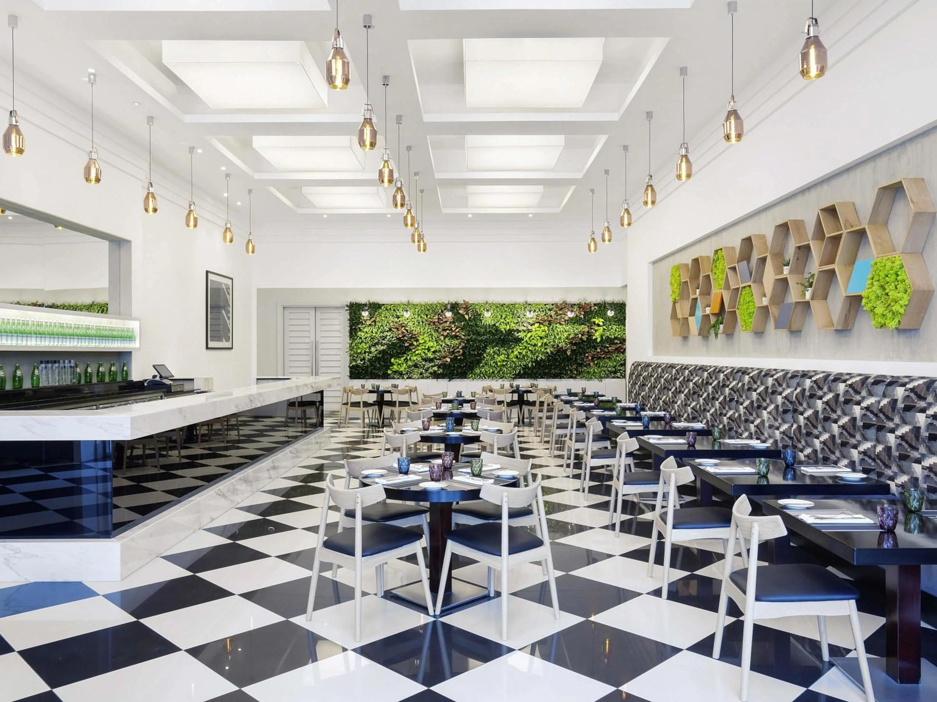 Restaurant/places to eat in ibis Deira Creekside Dubai