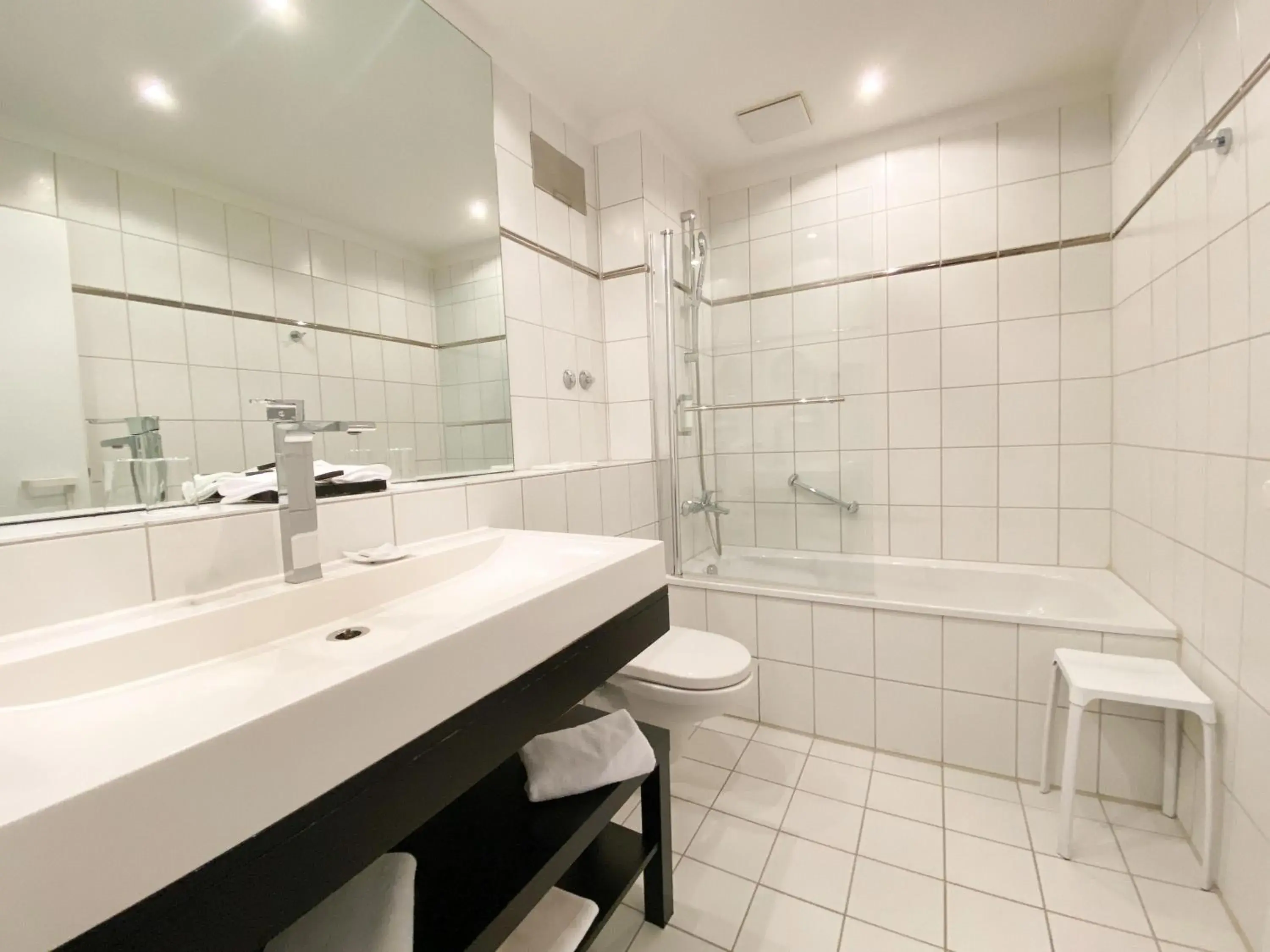 Classic Double Room - Landside in Strandhotel Miramar Classic Double Room - Landside in Strandhotel Miramar