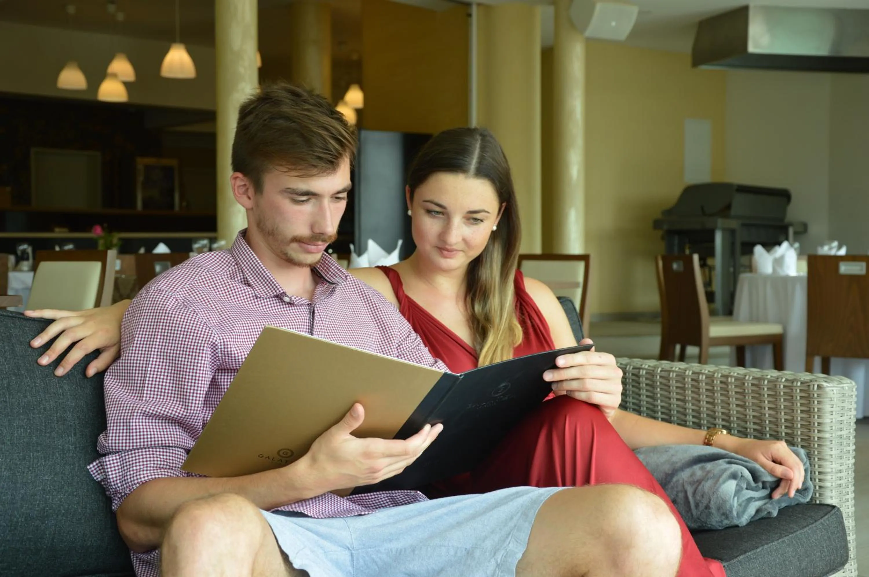 Restaurant/places to eat in Hotel Galatea