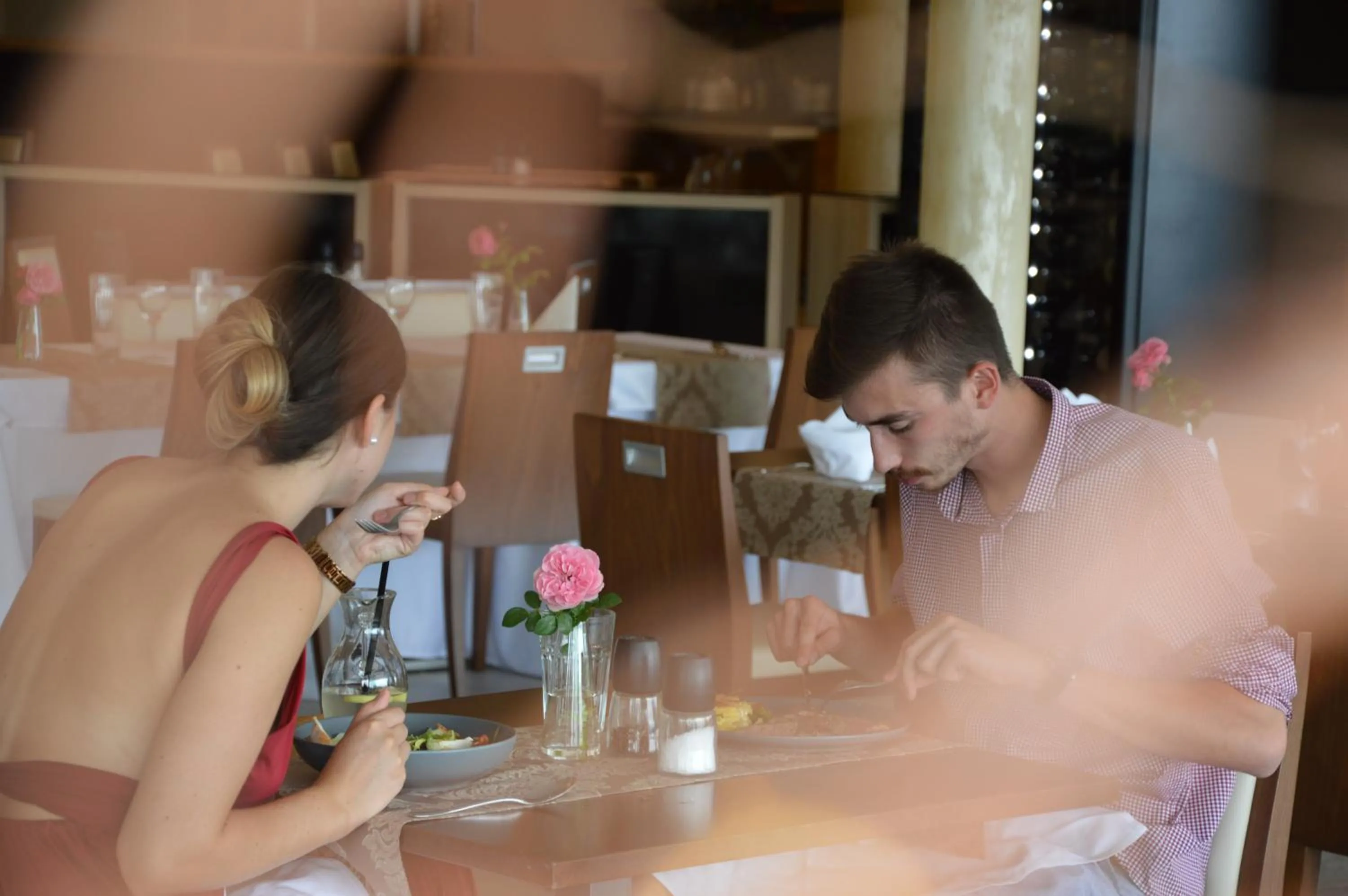 Restaurant/places to eat in Hotel Galatea