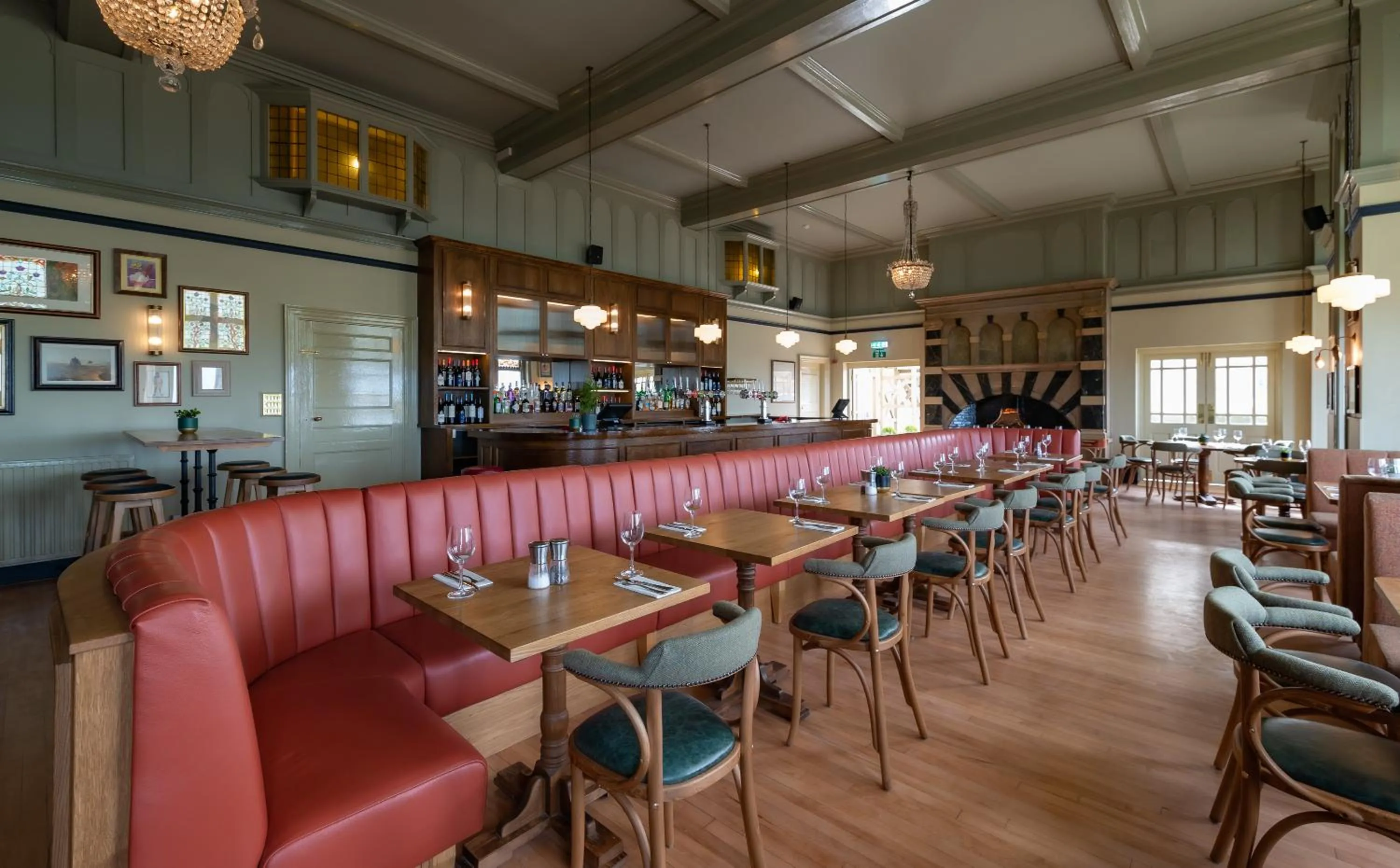 Restaurant/places to eat in Cliftonville Hotel