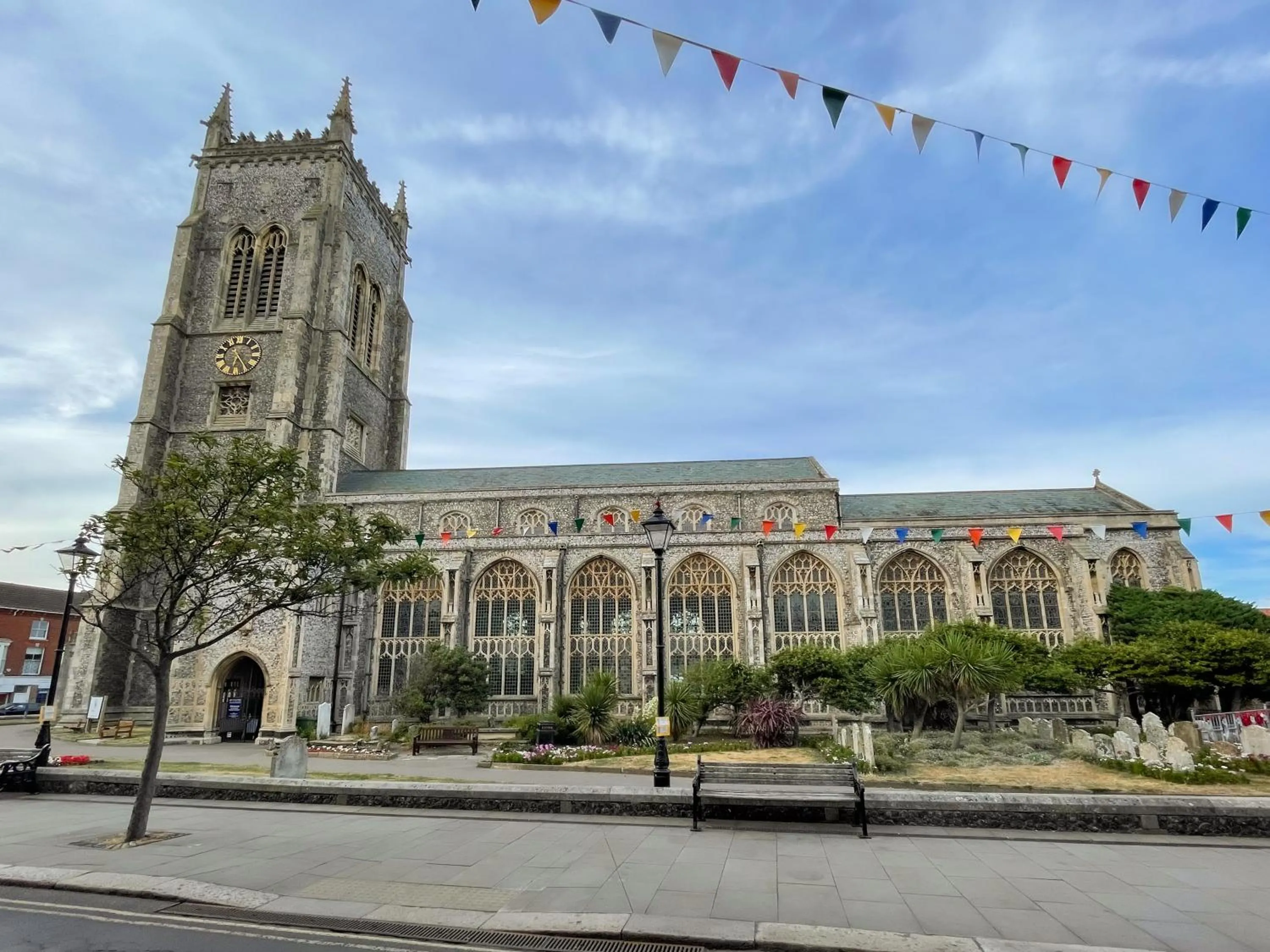 Nearby landmark in Cliftonville Hotel
