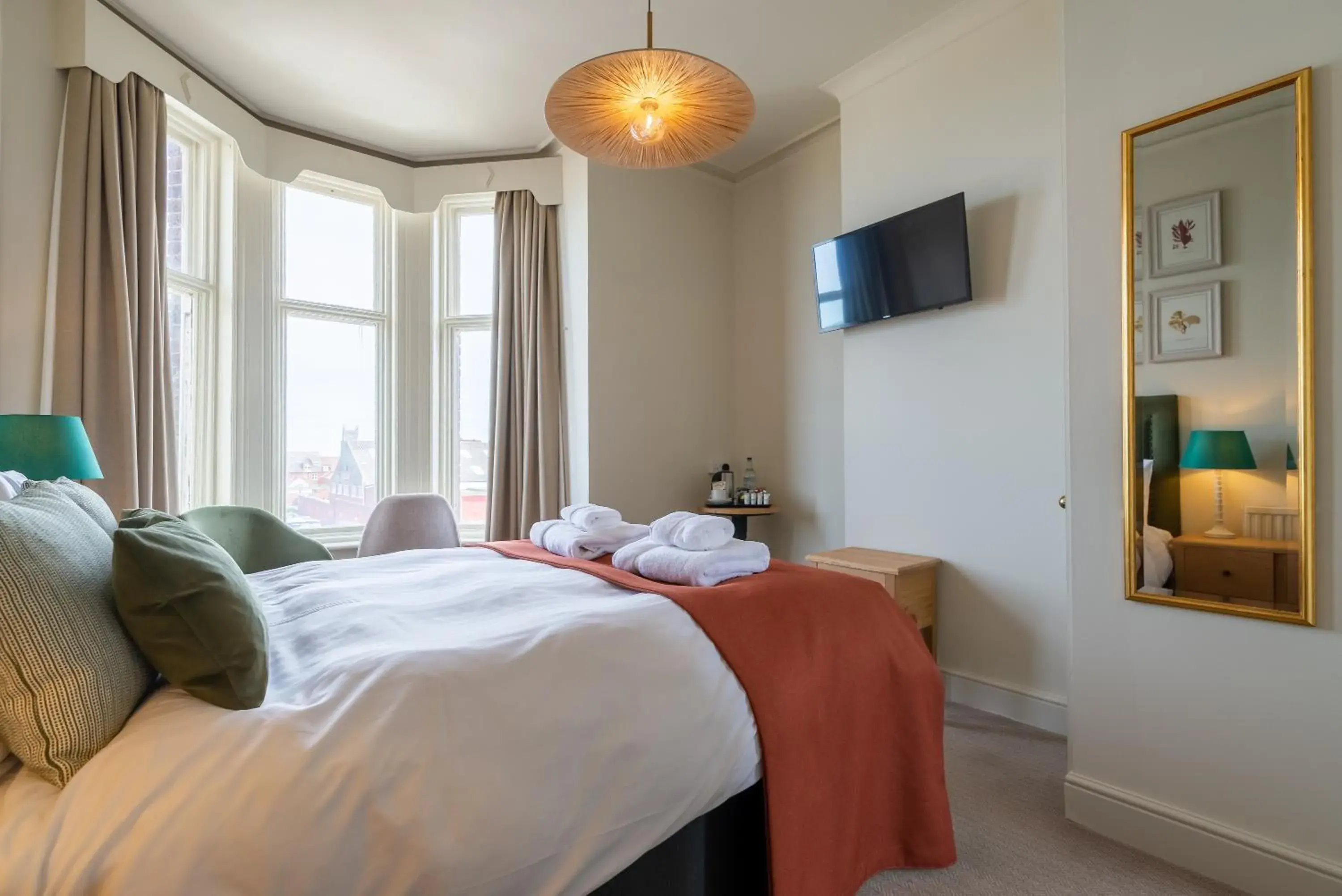 Cozy Double / Twin Room in Cliftonville Hotel Cozy Double / Twin Room in Cliftonville Hotel