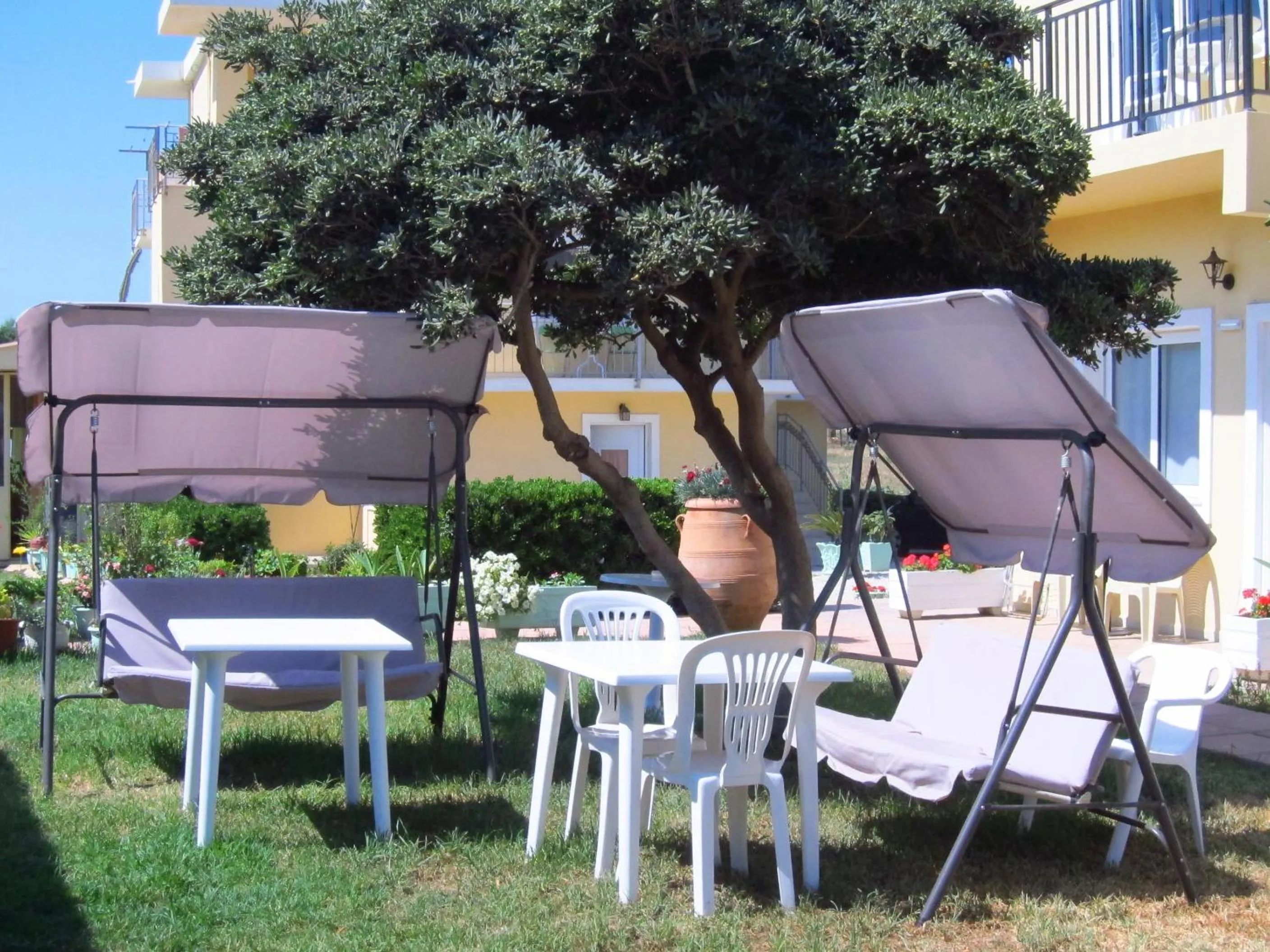 Area and facilities in Baladinos Apartments