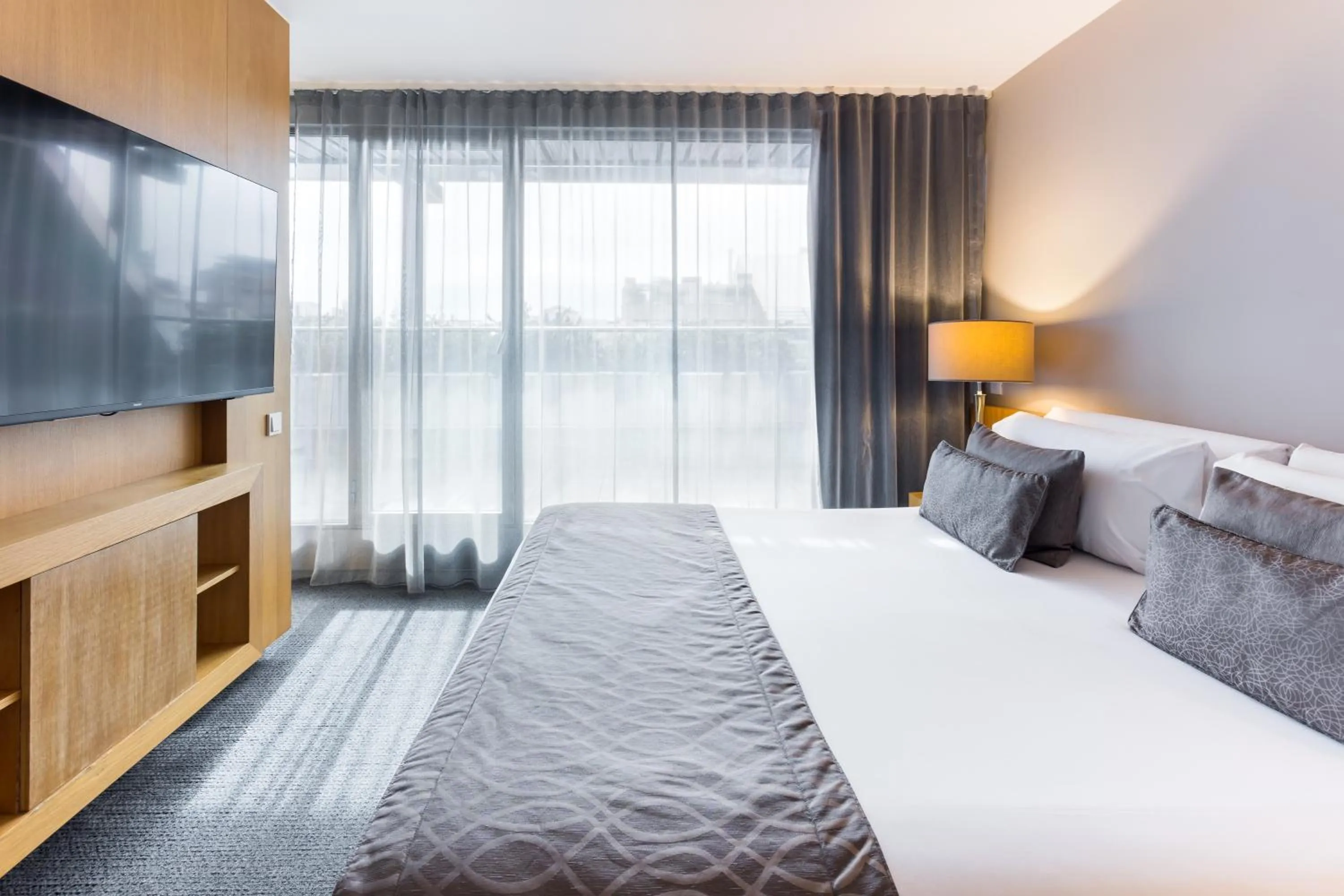 Bedroom, Bed in Hotel Royal Passeig de Gracia