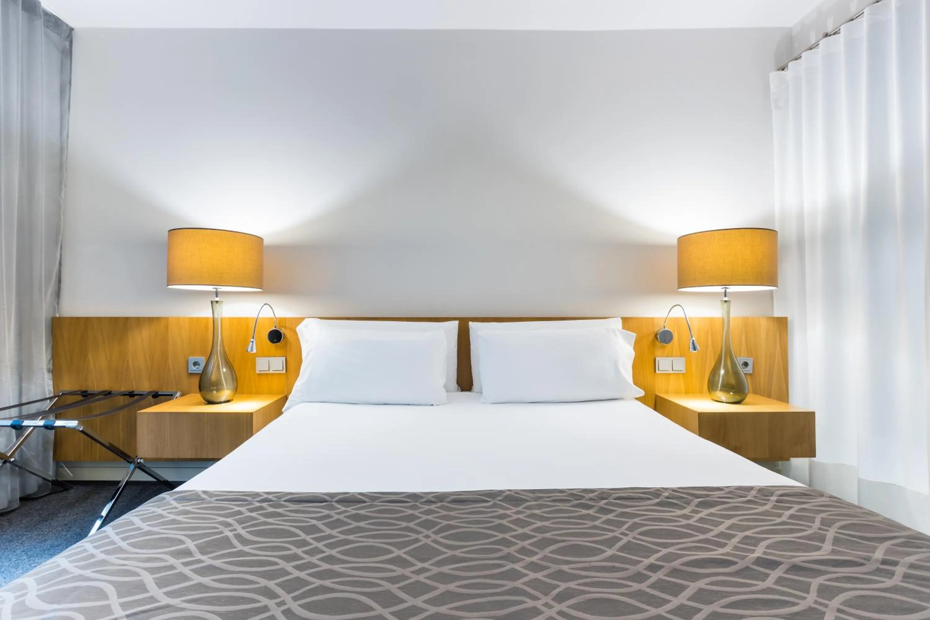 Bed in Hotel Royal Passeig de Gracia