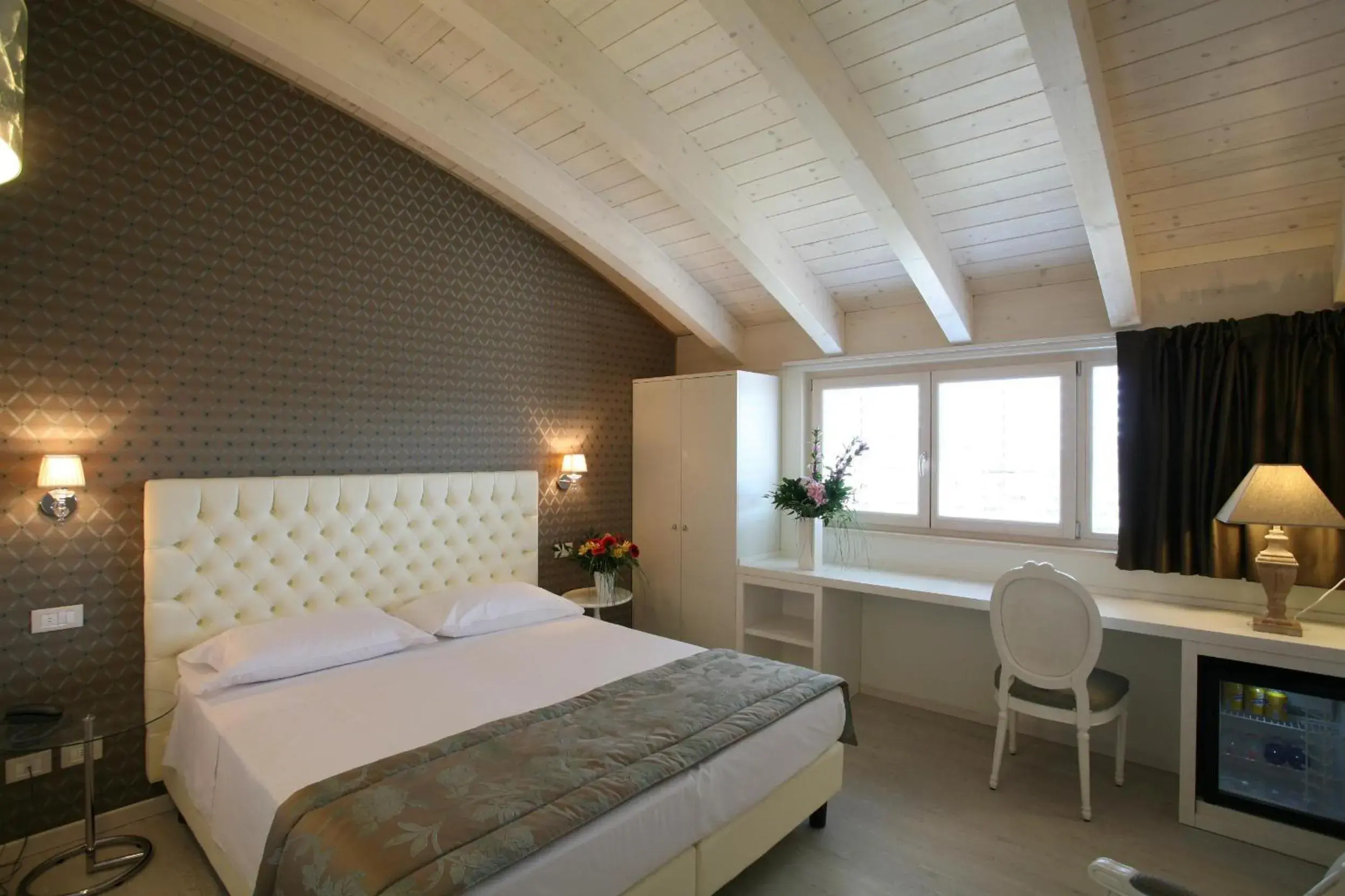 Standard Double Room in Nuova Opera Rooms & Apartments Standard Double Room in Nuova Opera Rooms & Apartments