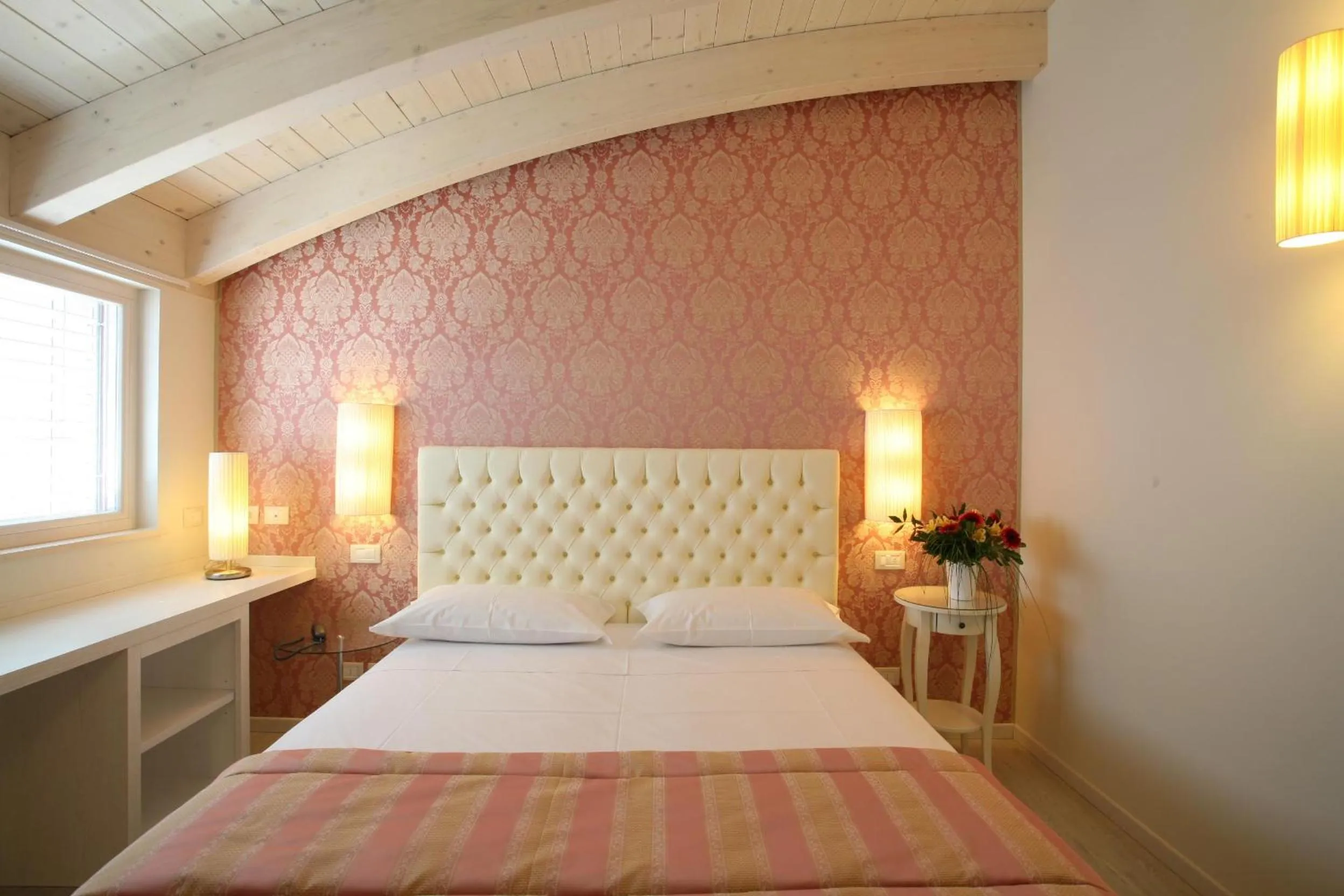 Bed in Nuova Opera Rooms & Apartment