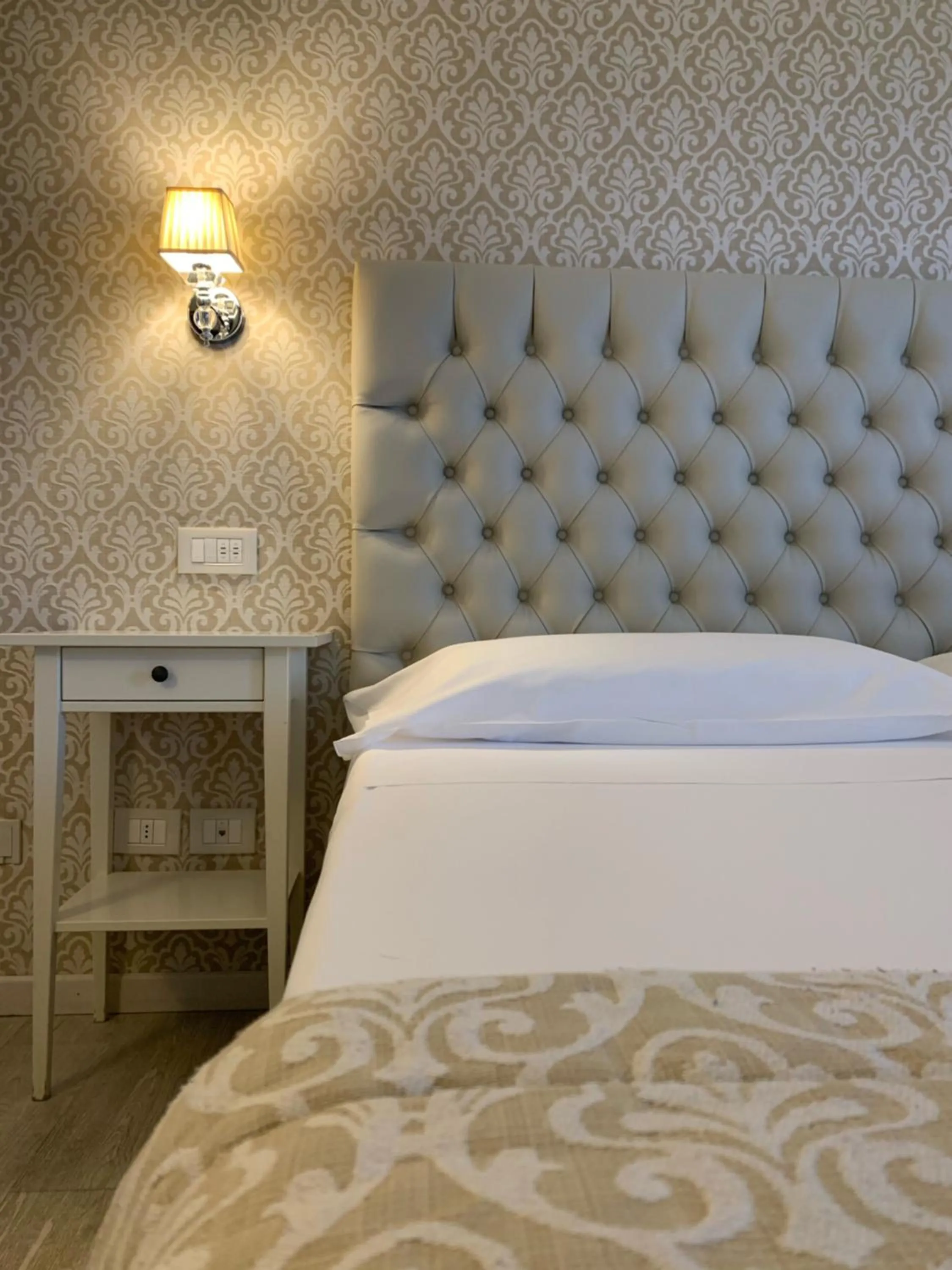 Bed in Nuova Opera Rooms & Apartment