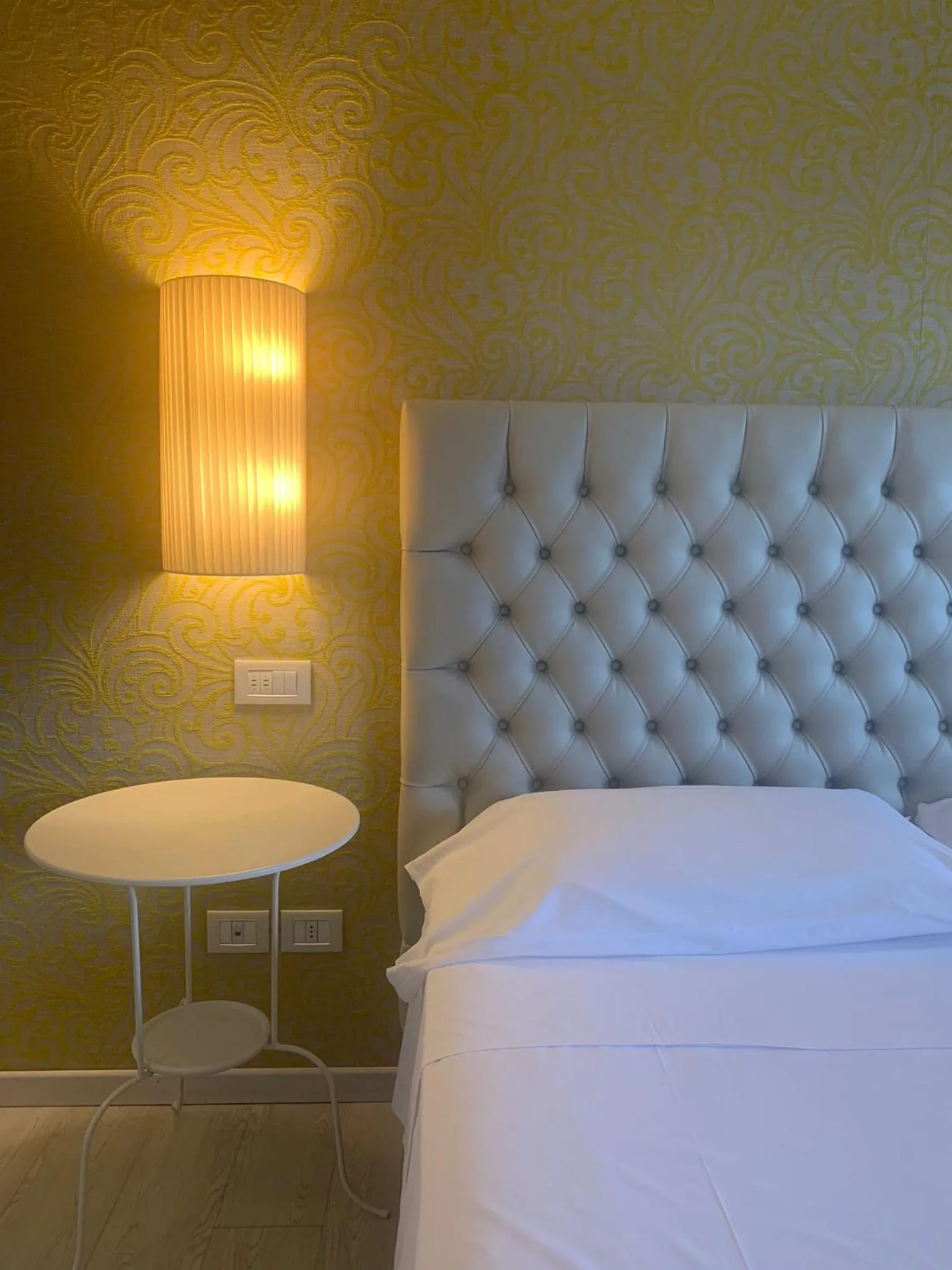 Bed in Nuova Opera Rooms & Apartment