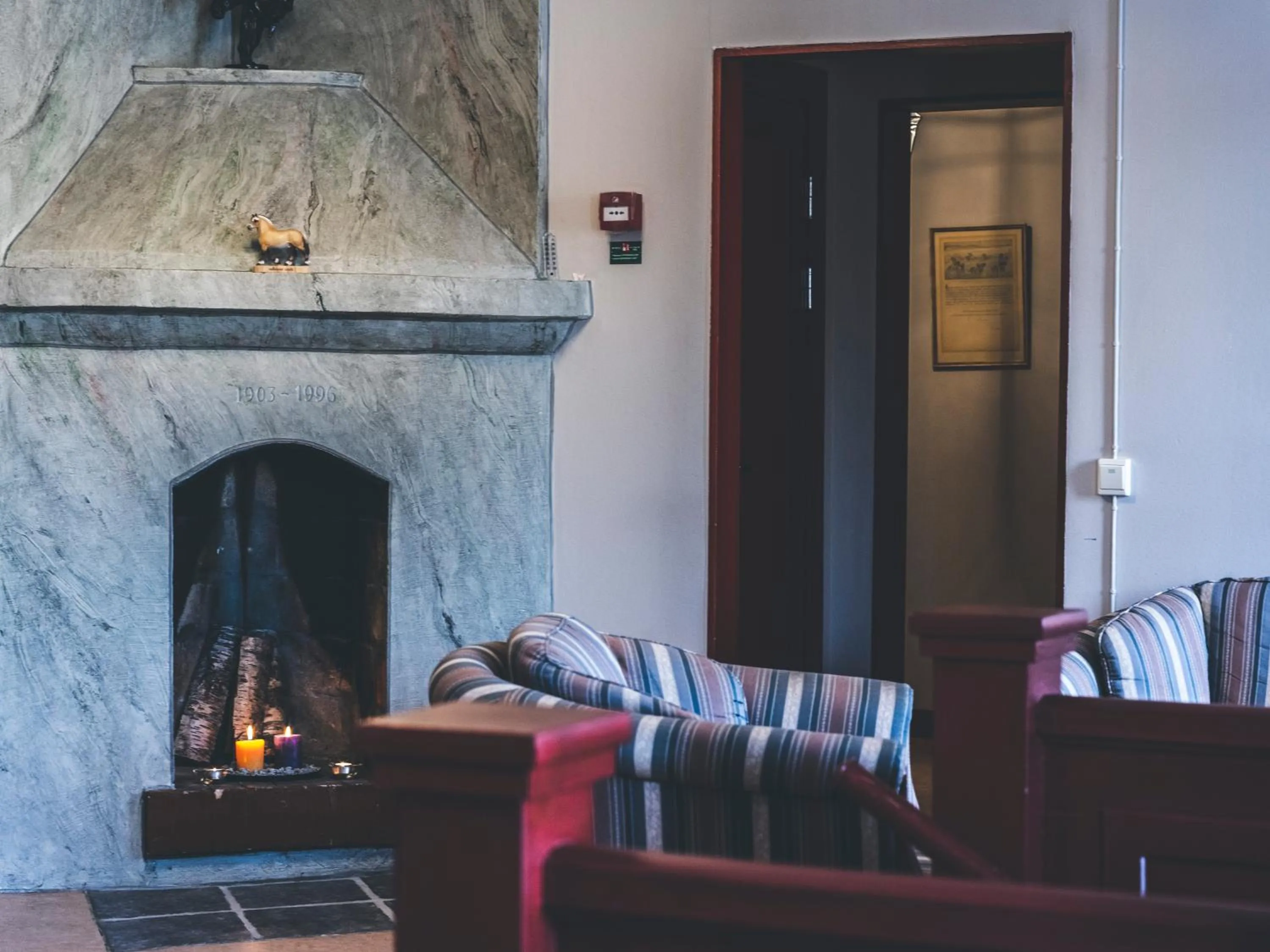 Communal lounge/ TV room in Wångens Wärdshus