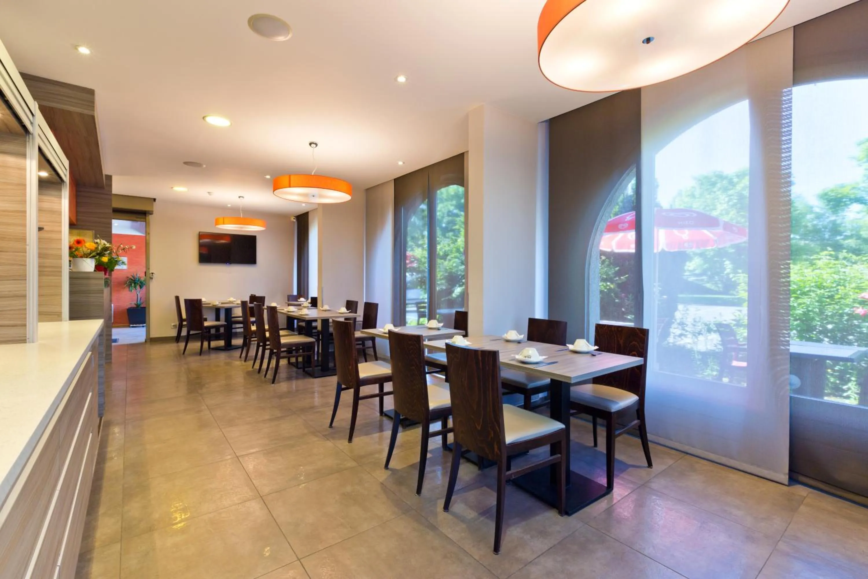 Restaurant/places to eat in Logis Albhotel Grill