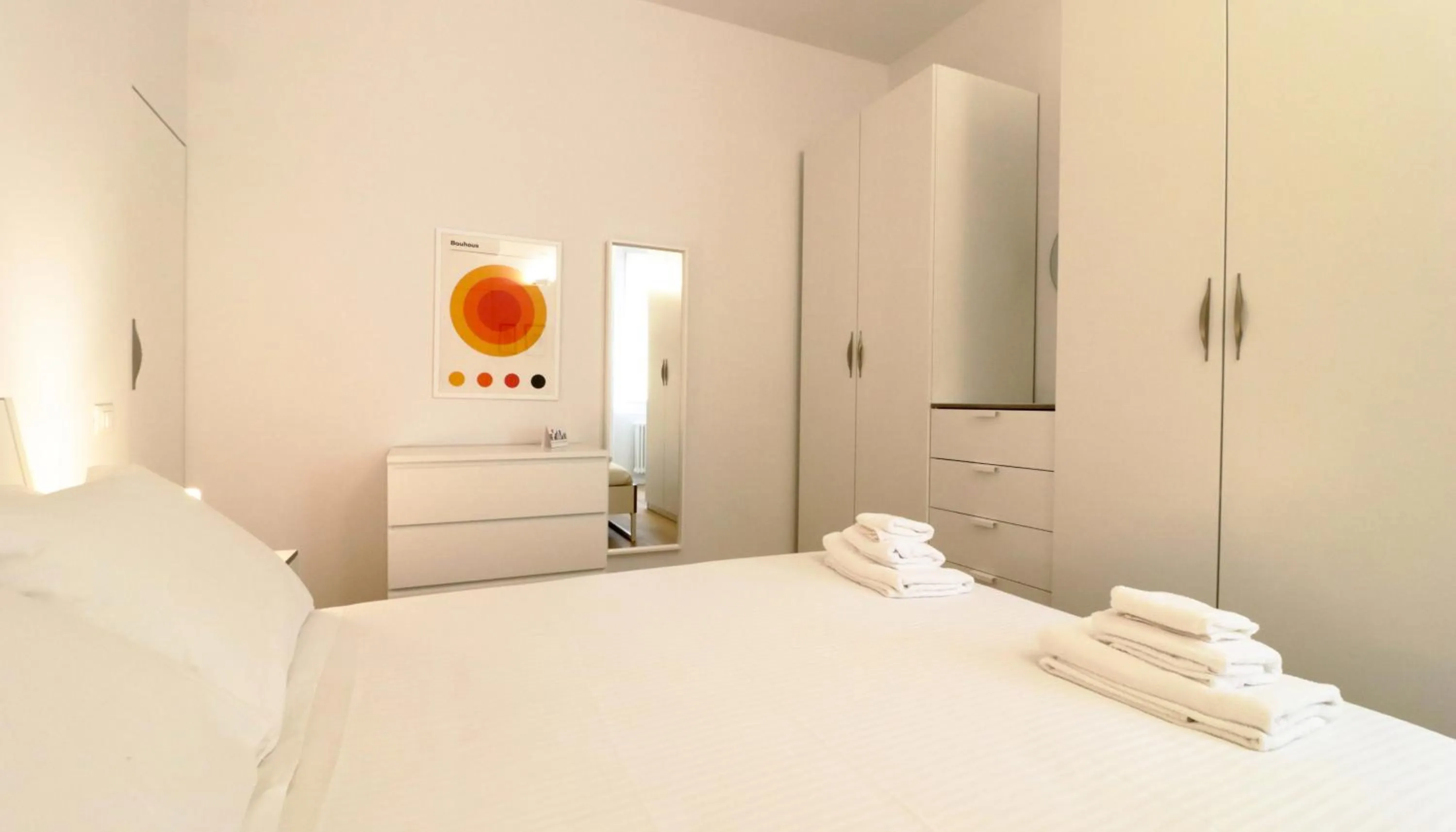 Bedroom, Bed in Italianway - Piero della Francesca 19