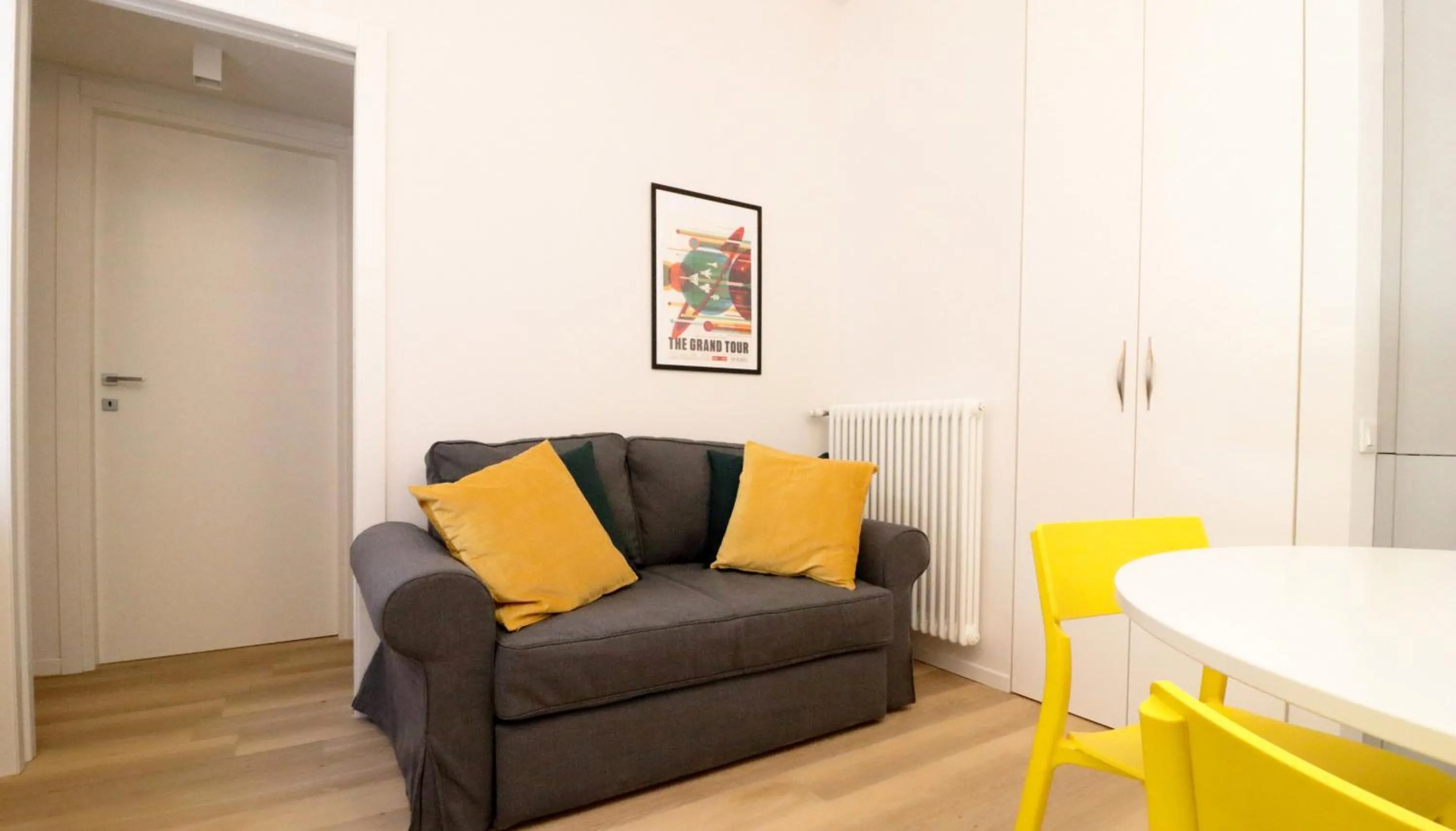 Living room in Italianway - Piero della Francesca 19