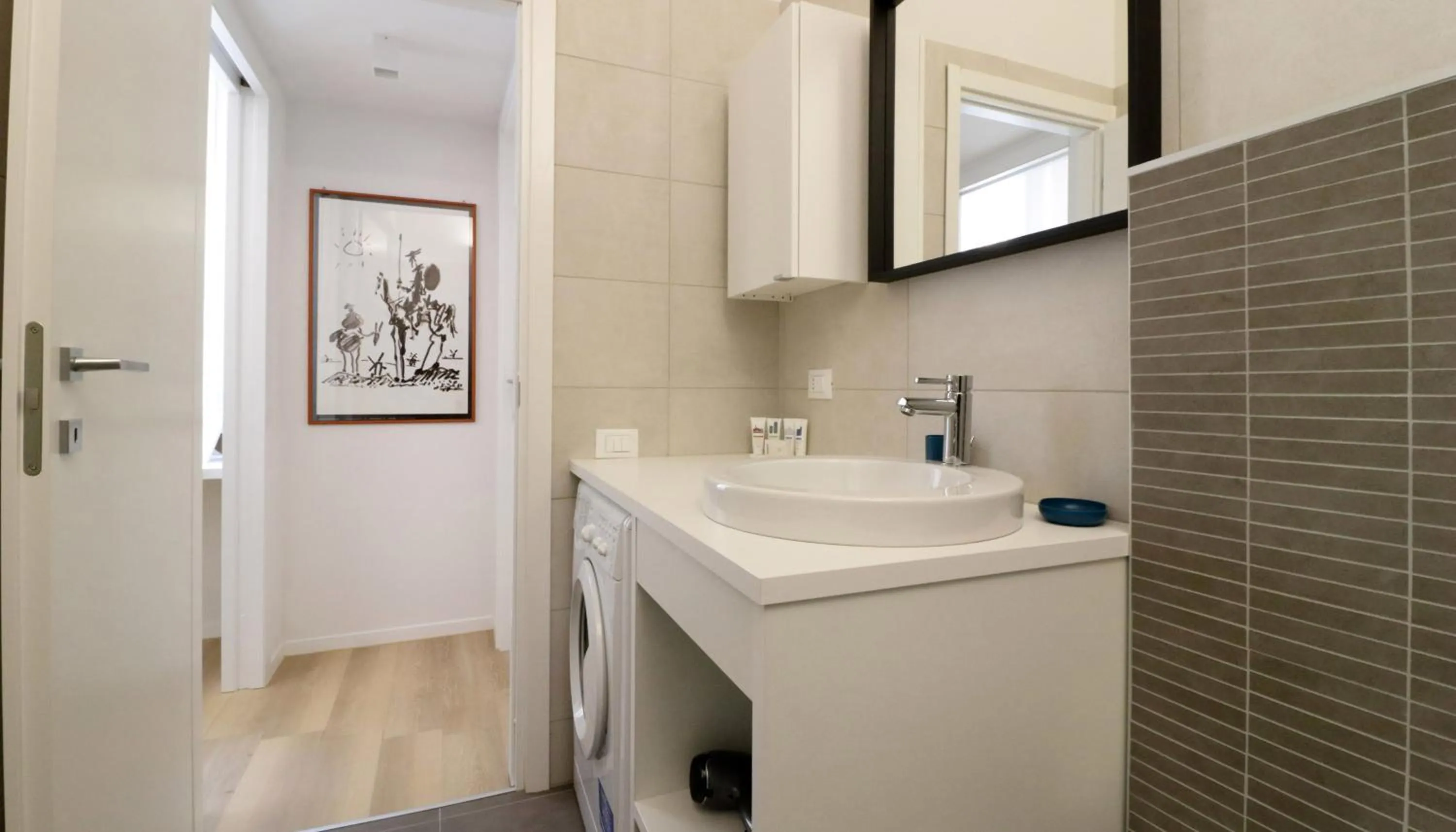 Bathroom in Italianway - Piero della Francesca 19