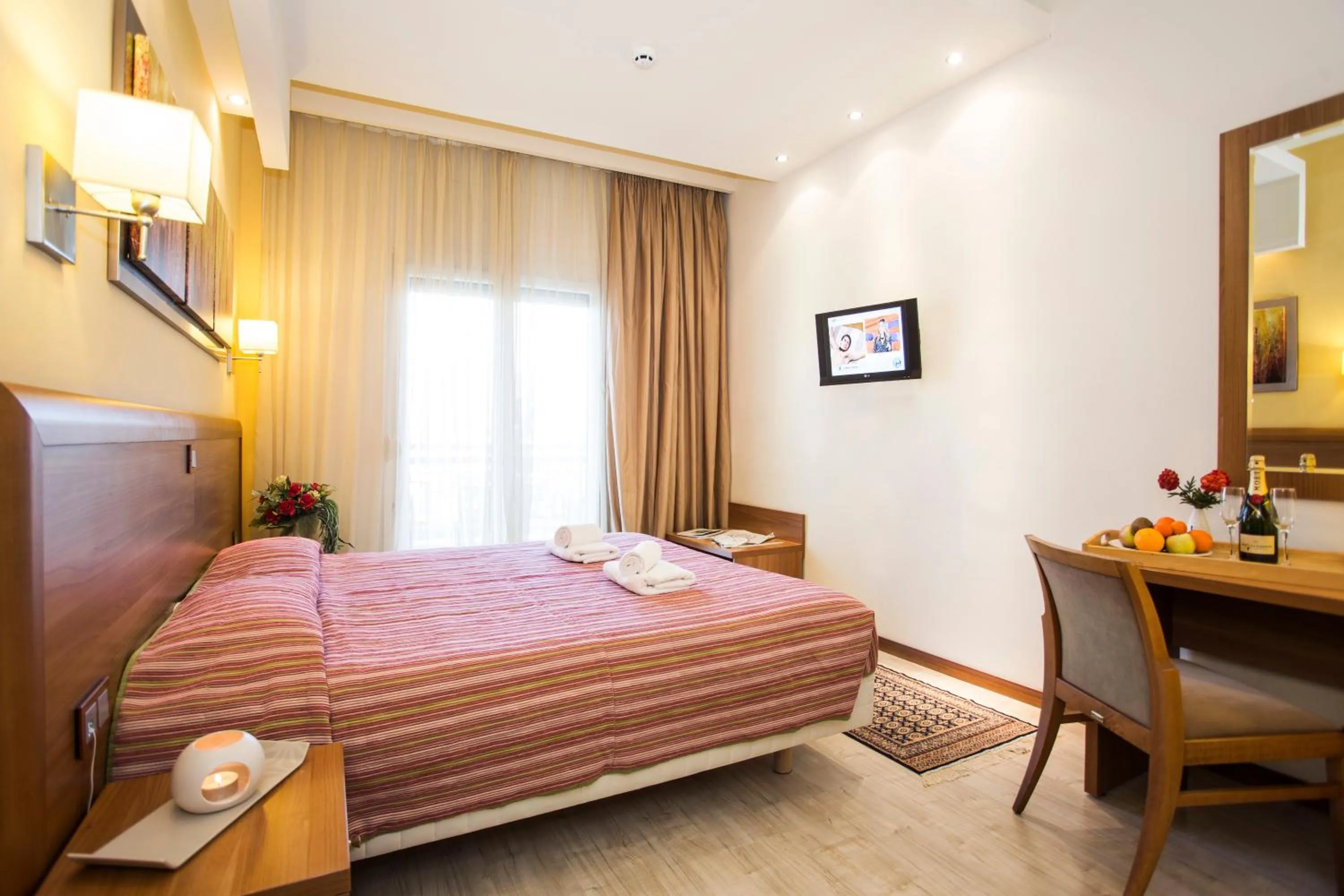 Double or Twin Room in Pefka Hotel