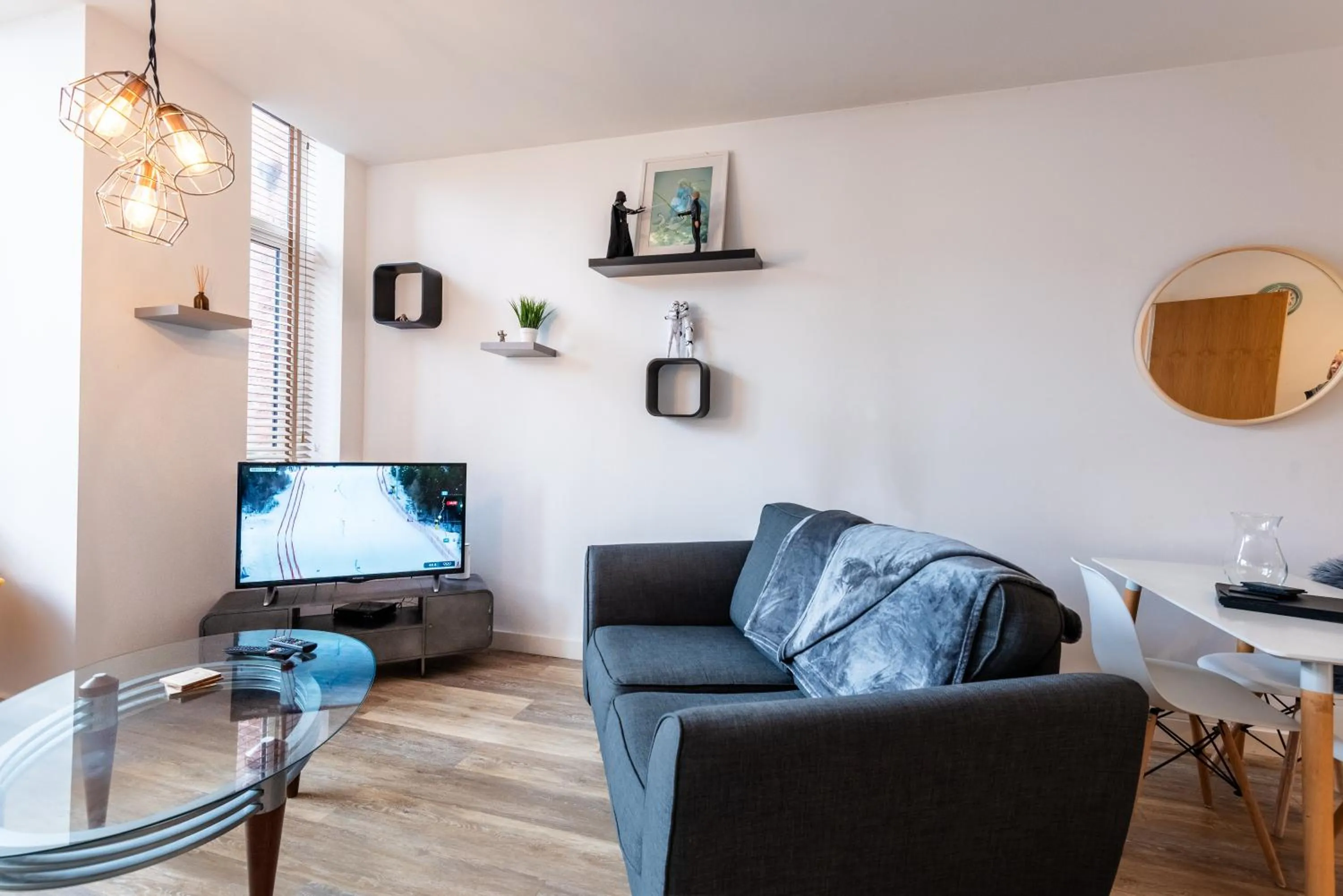 TV and multimedia in City Suites by Guestz