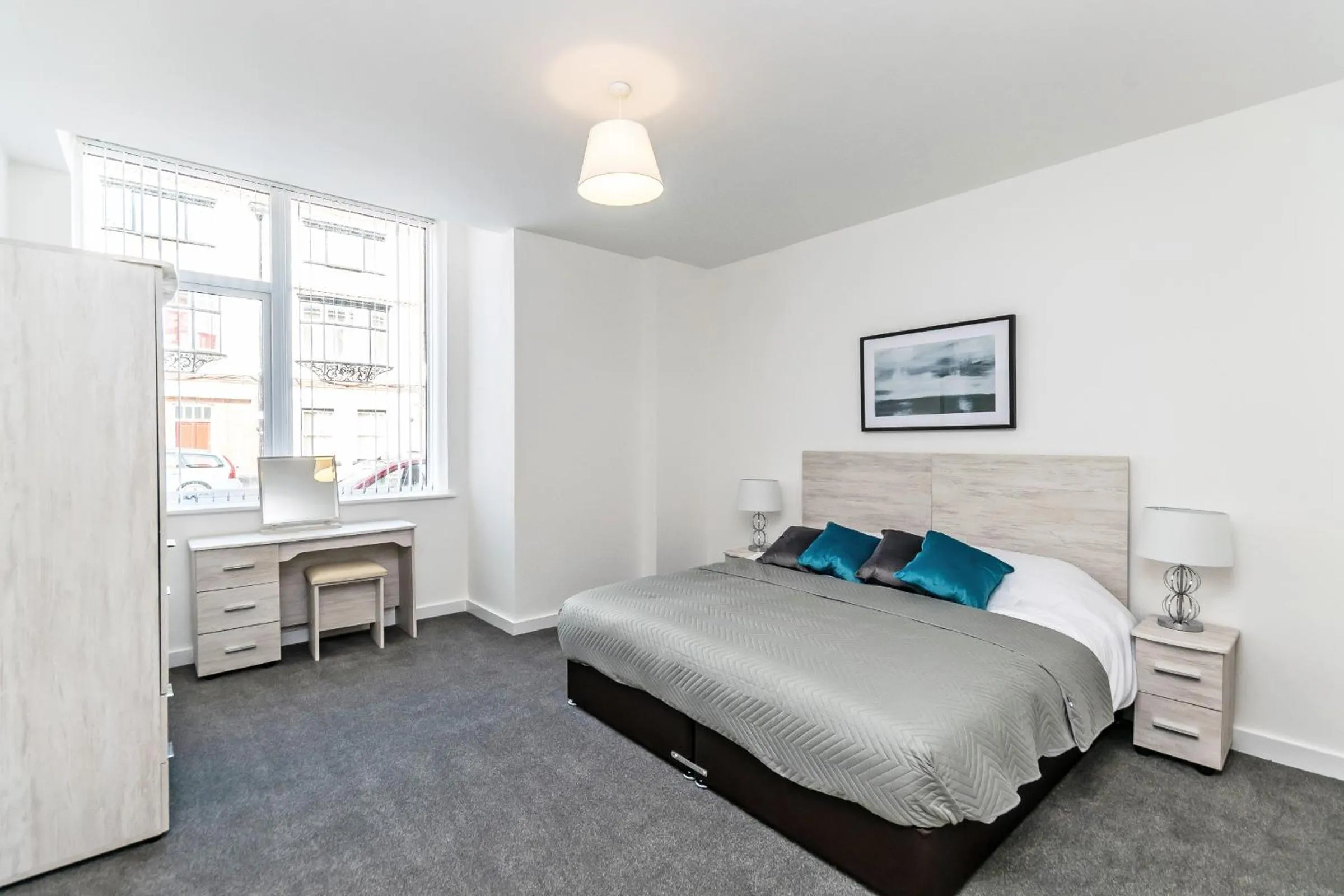 Bedroom, Bed in City Suites by Guestz