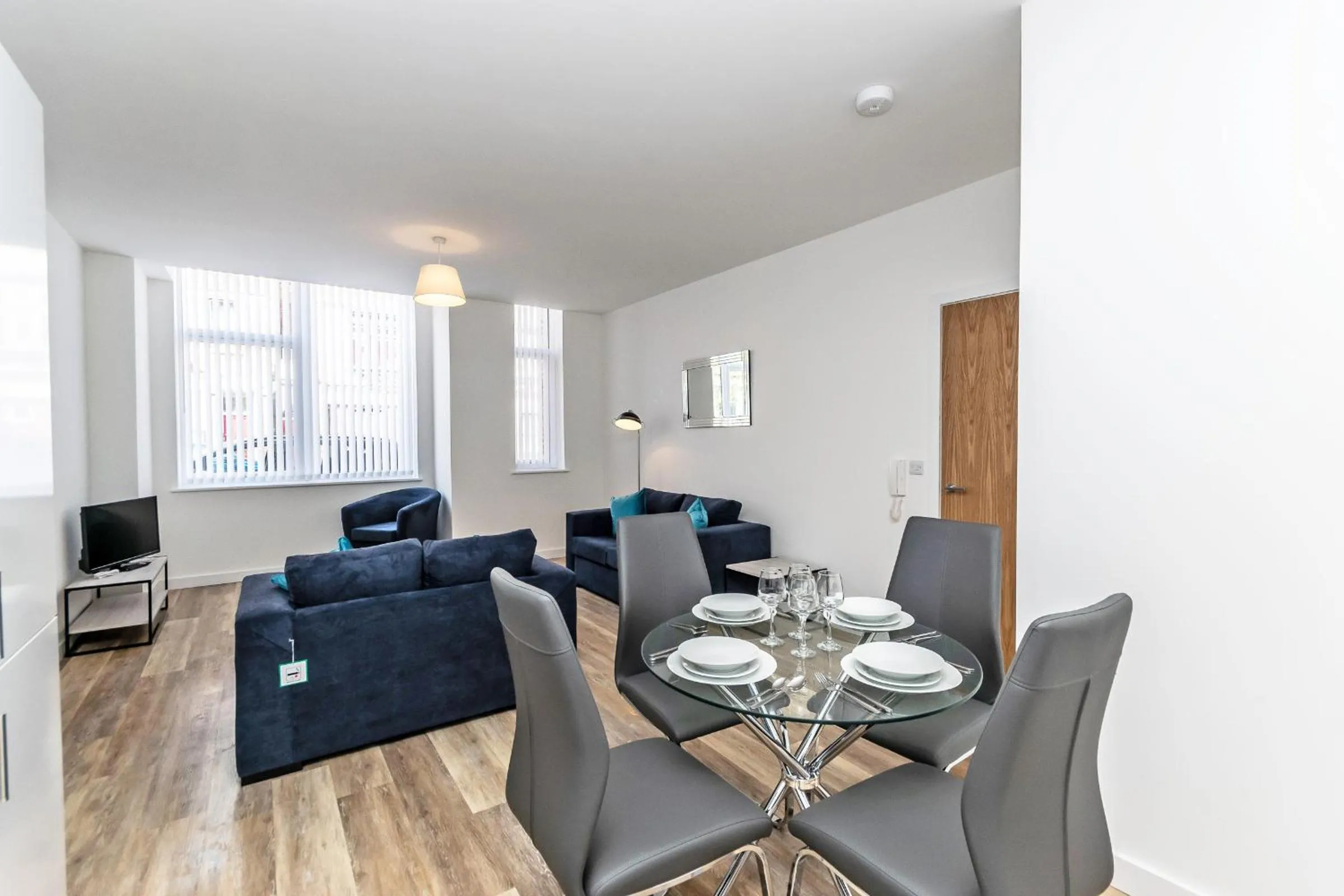 Living room in City Suites by Guestz