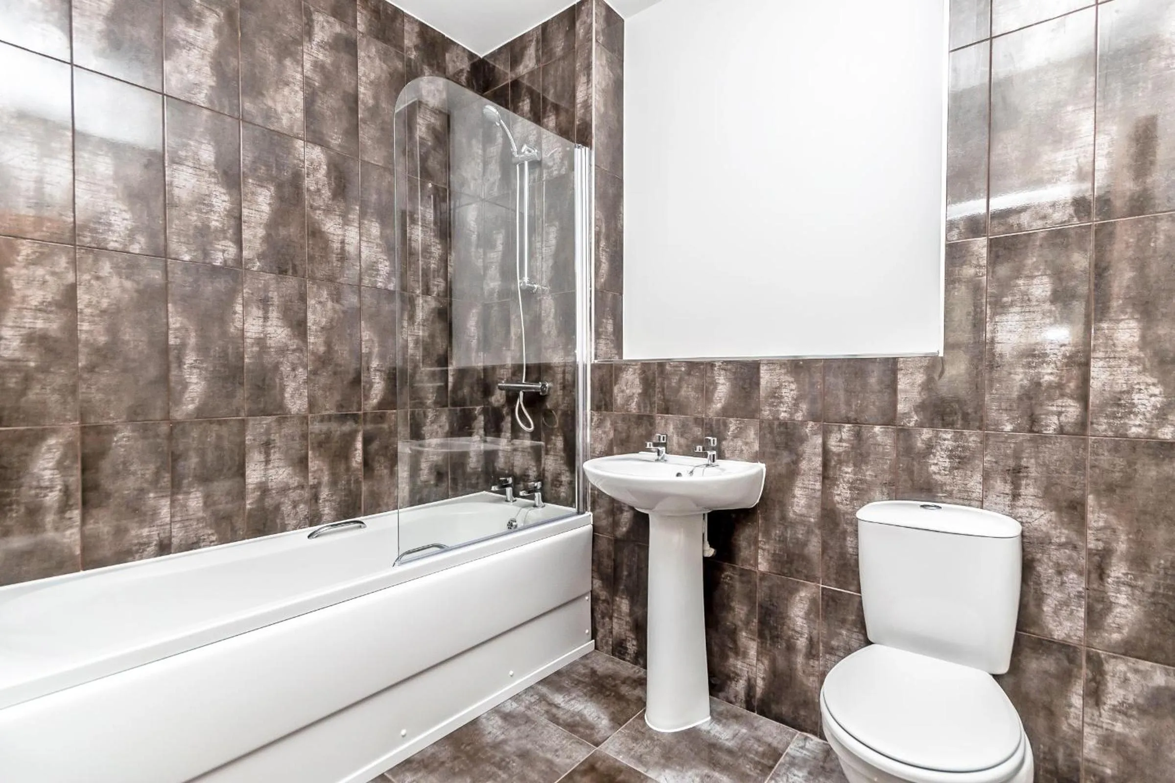 Bedroom in City Suites by Guestz