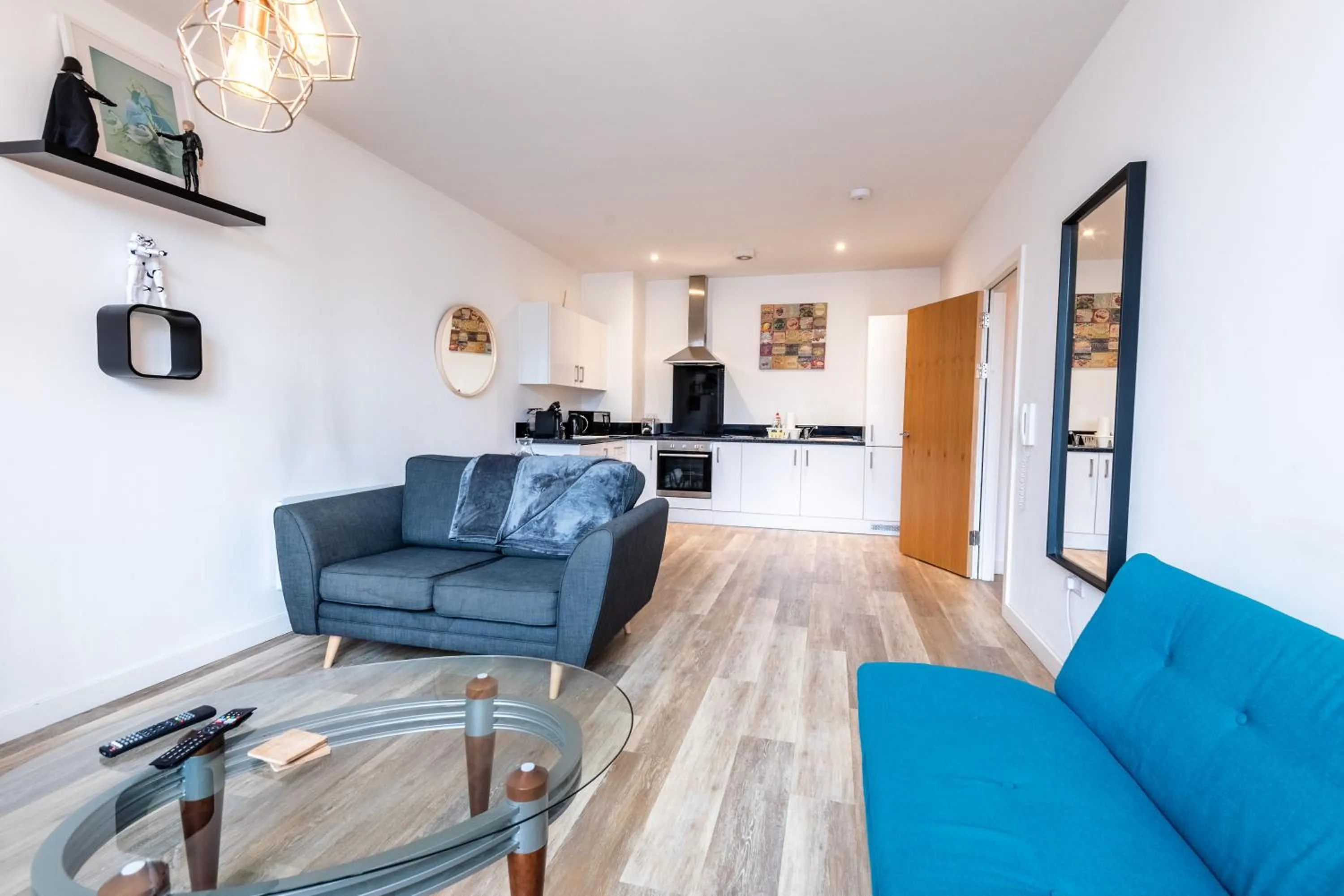 TV and multimedia in City Suites by Guestz