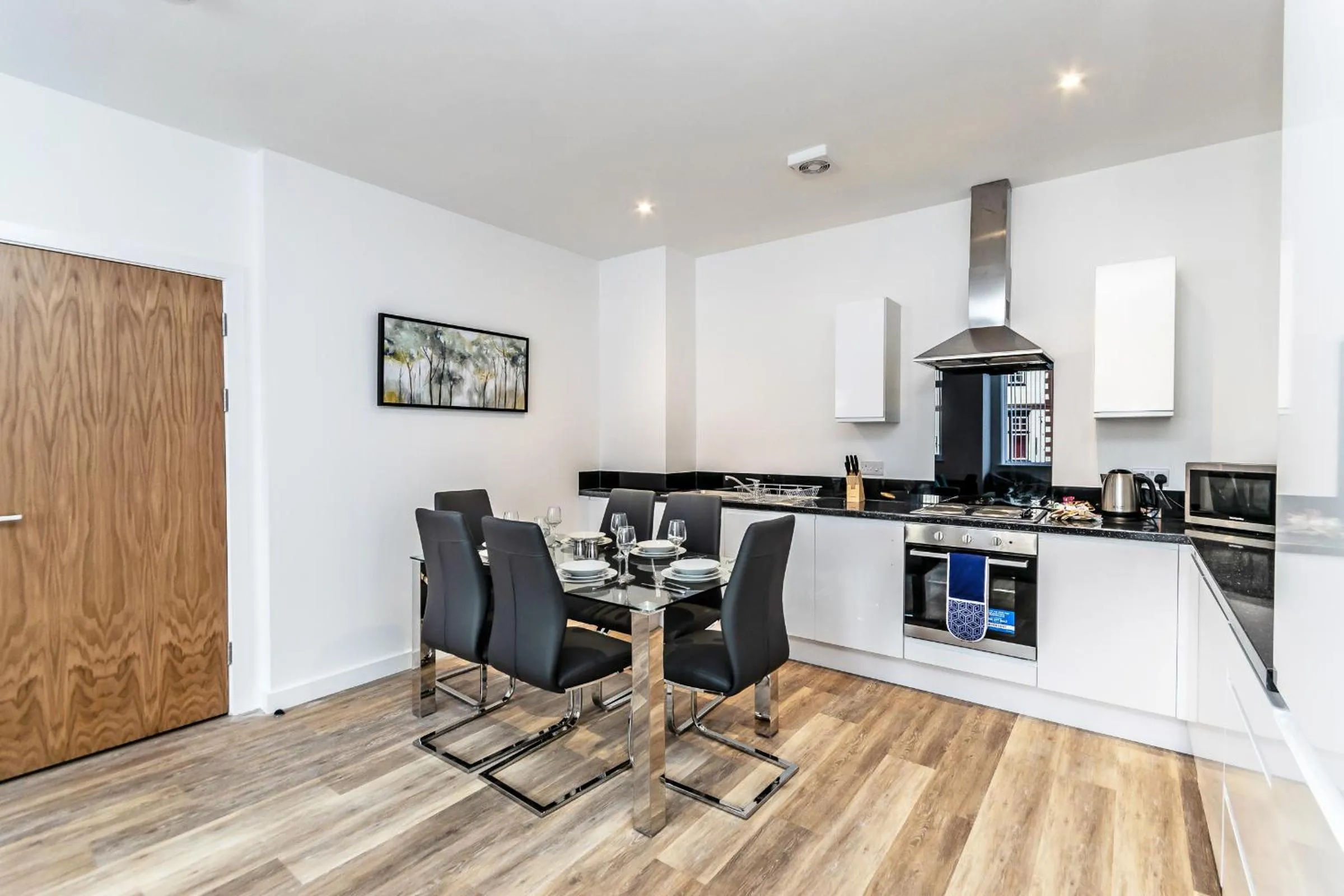 Kitchen or kitchenette in City Suites by Guestz