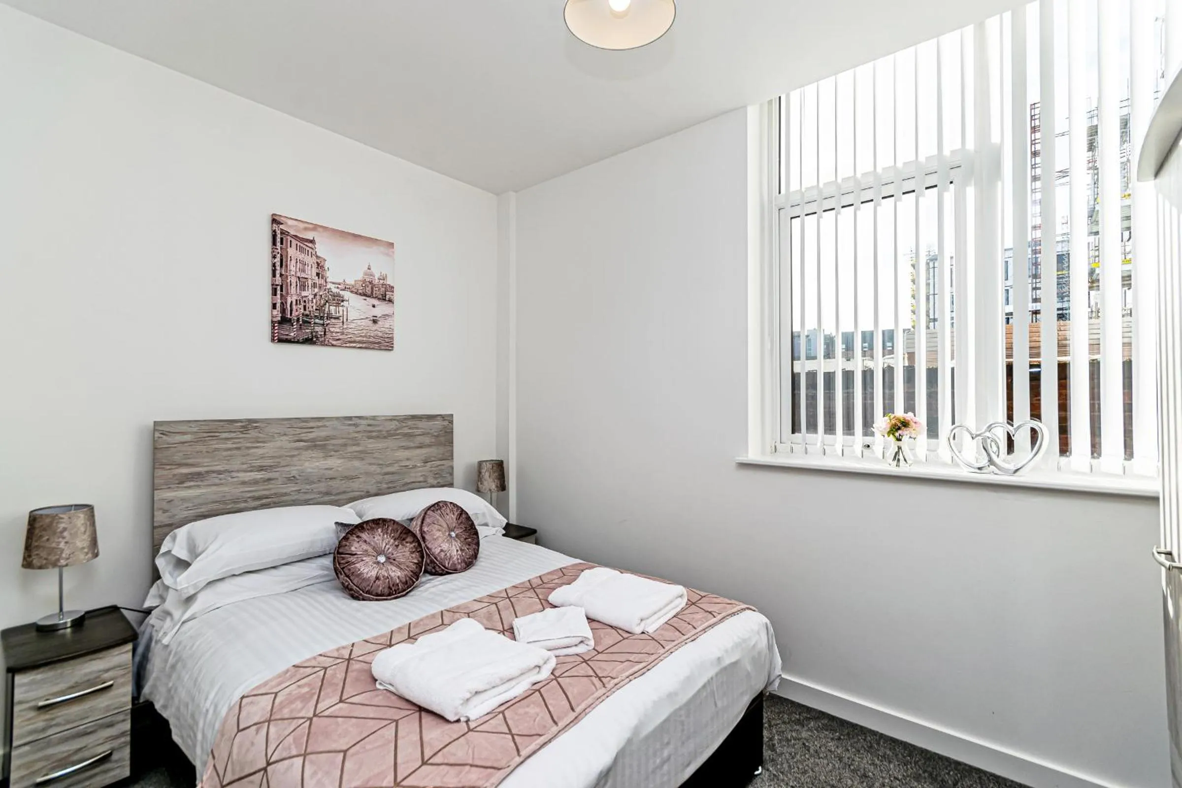 Bed in City Suites by Guestz
