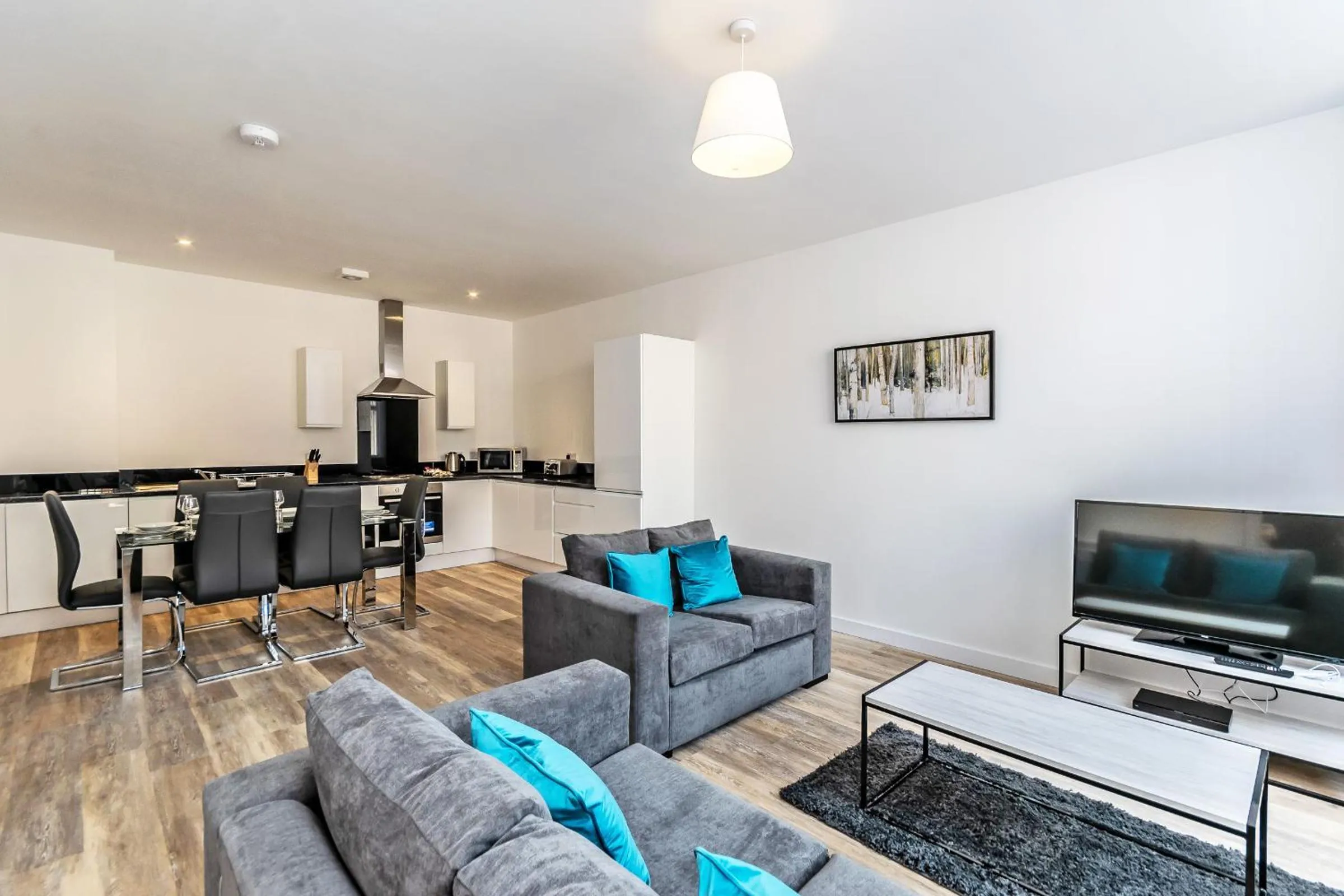 Kitchen or kitchenette in City Suites by Guestz