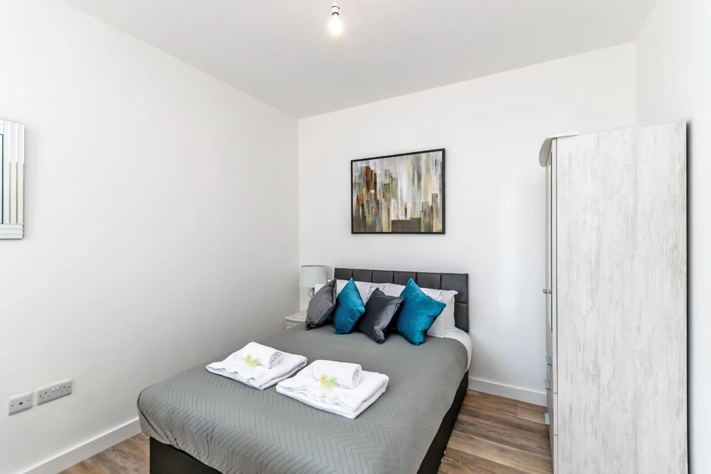 Bed in City Suites by Guestz