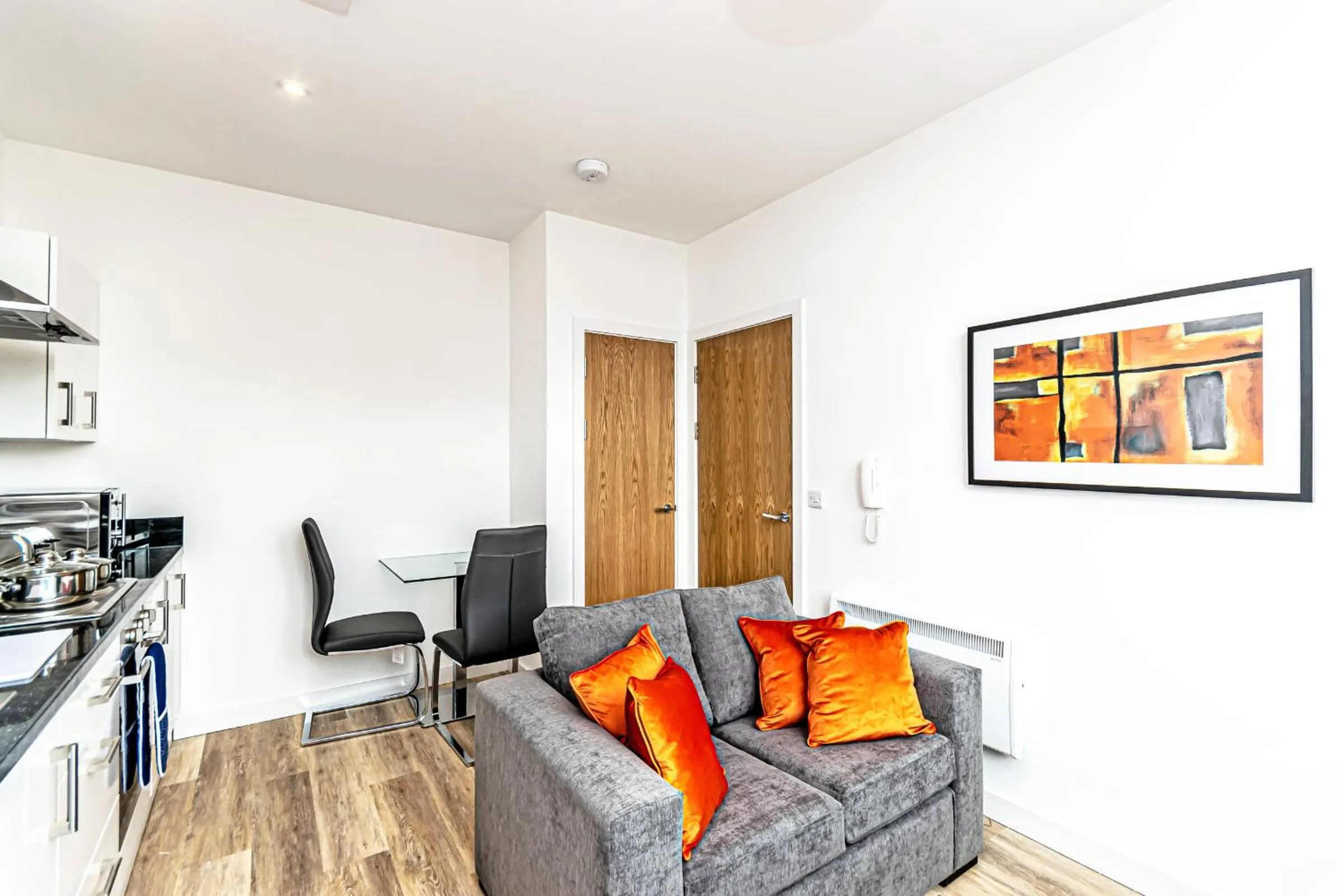 Living room in City Suites by Guestz