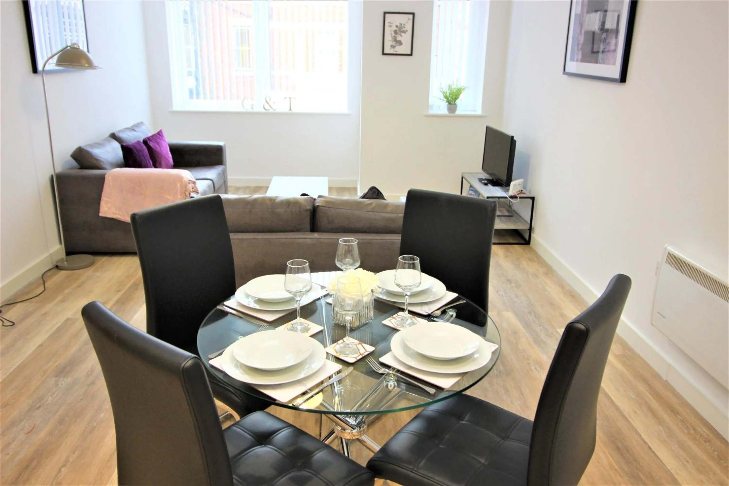 Living room in City Suites by Guestz