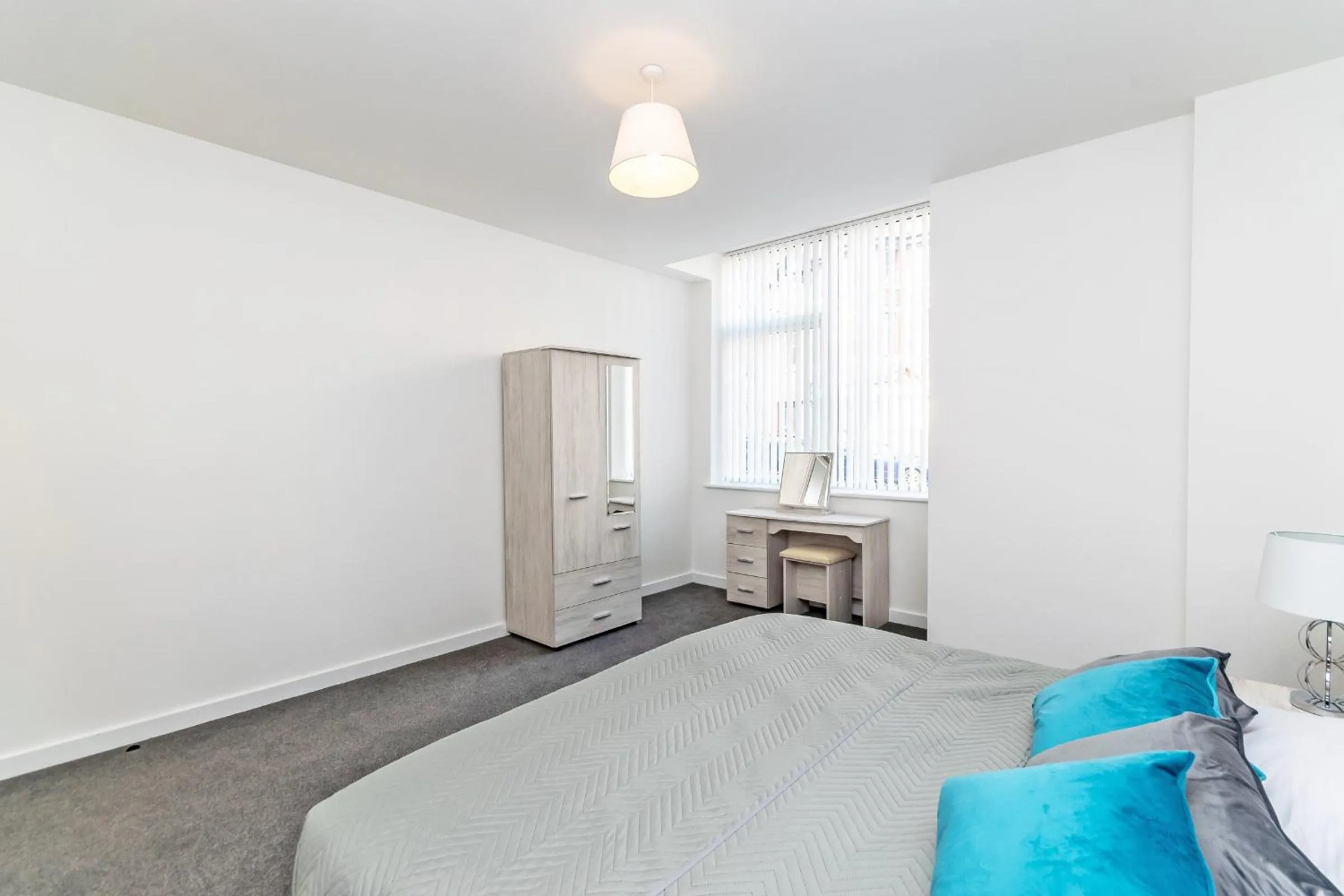 Bedroom, Bed in City Suites by Guestz
