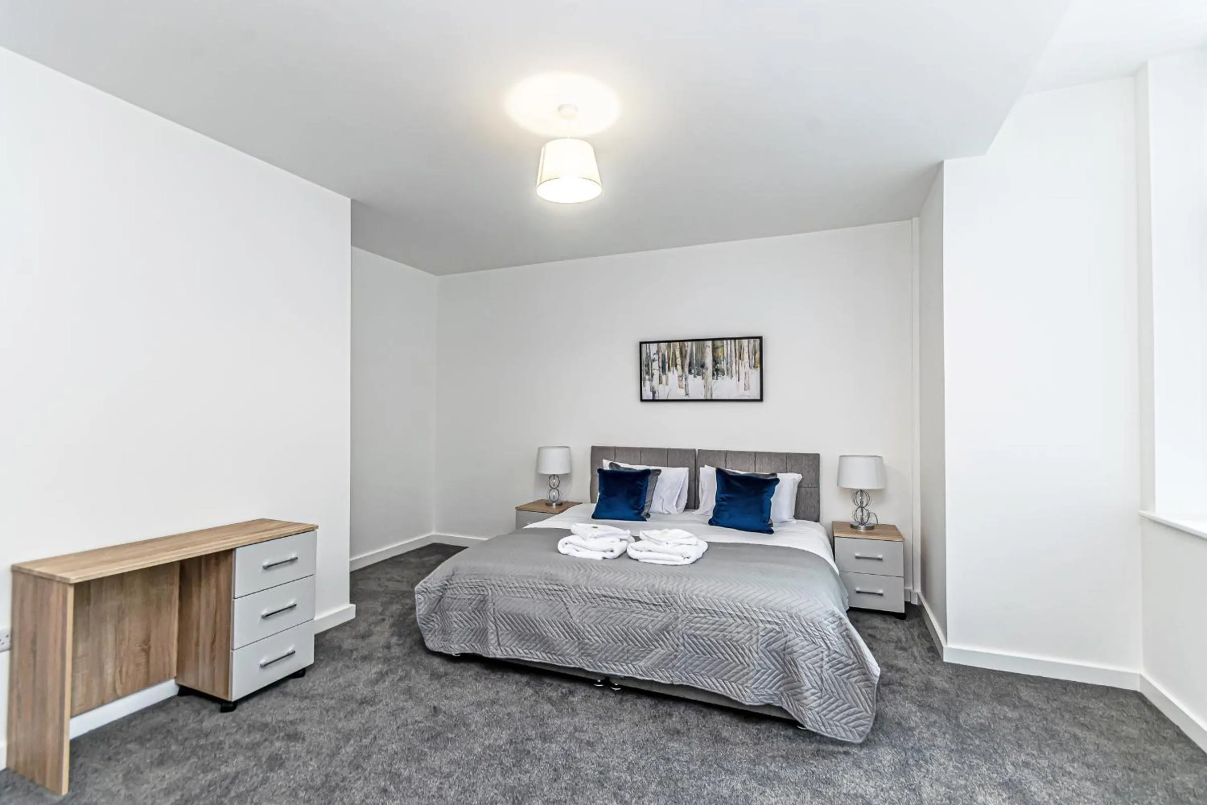 Bedroom, Bed in City Suites by Guestz