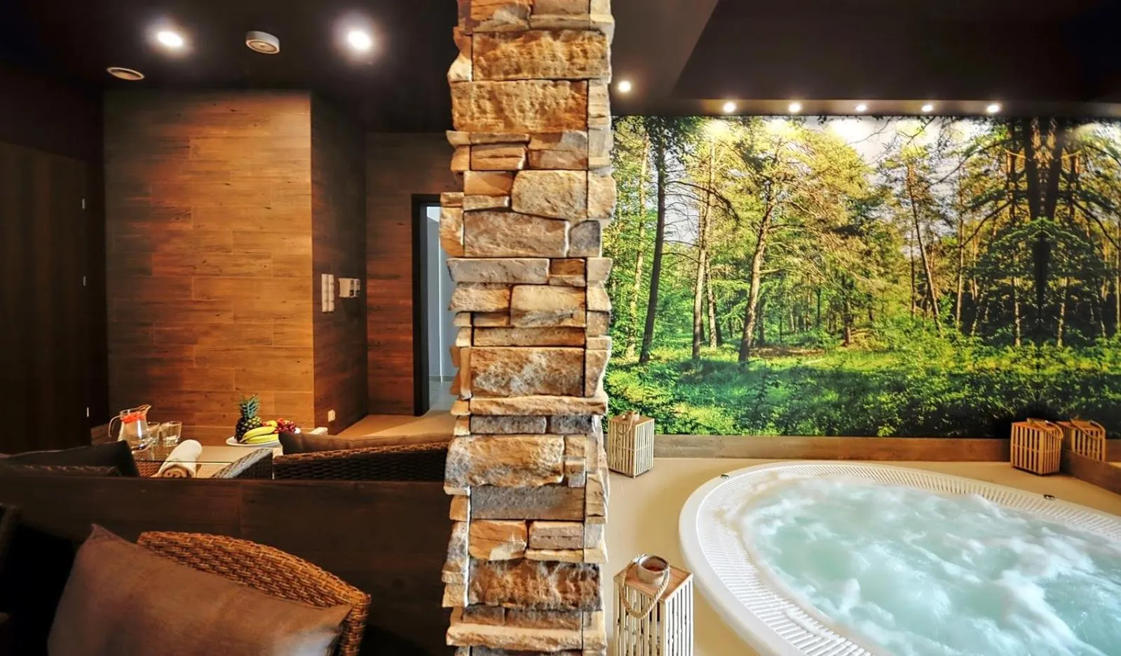 Hot Tub in Amberia