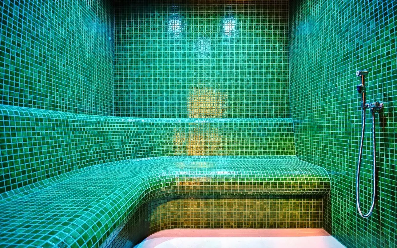 Steam room in Amberia