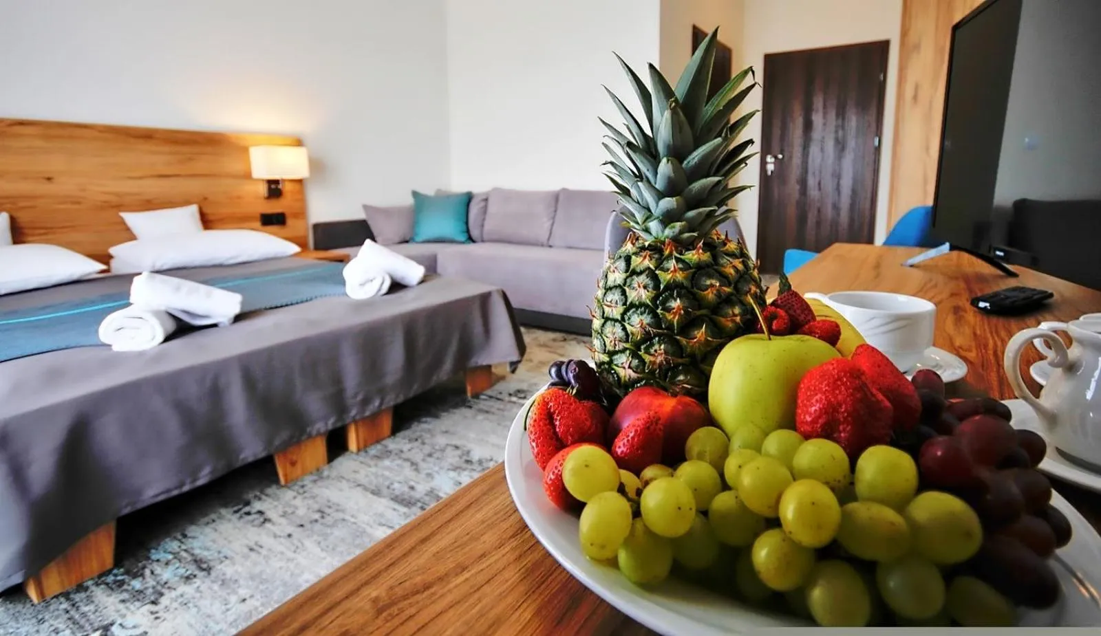 Bedroom, Bed in Amberia