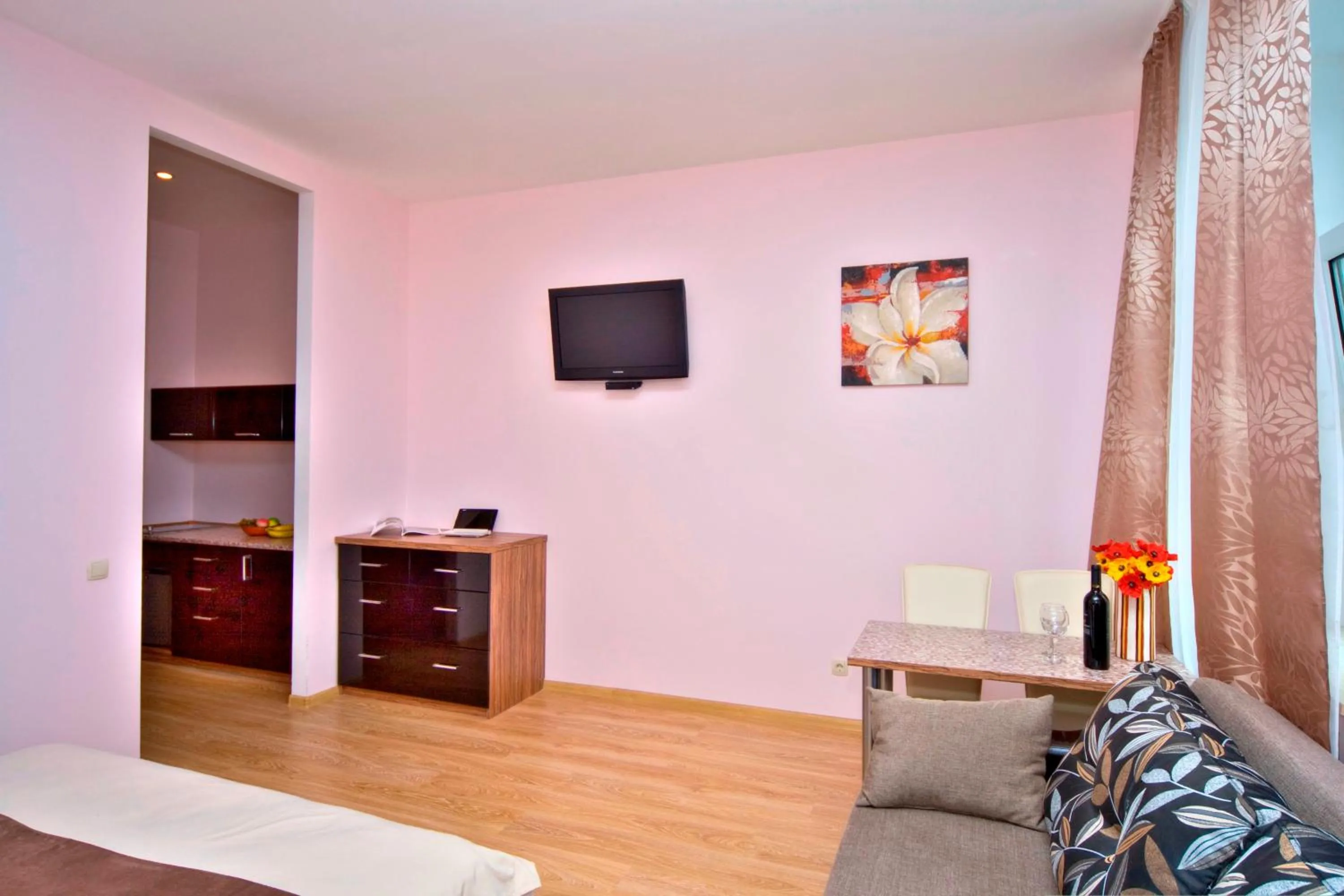 TV and multimedia in Sunday Apart Hotel