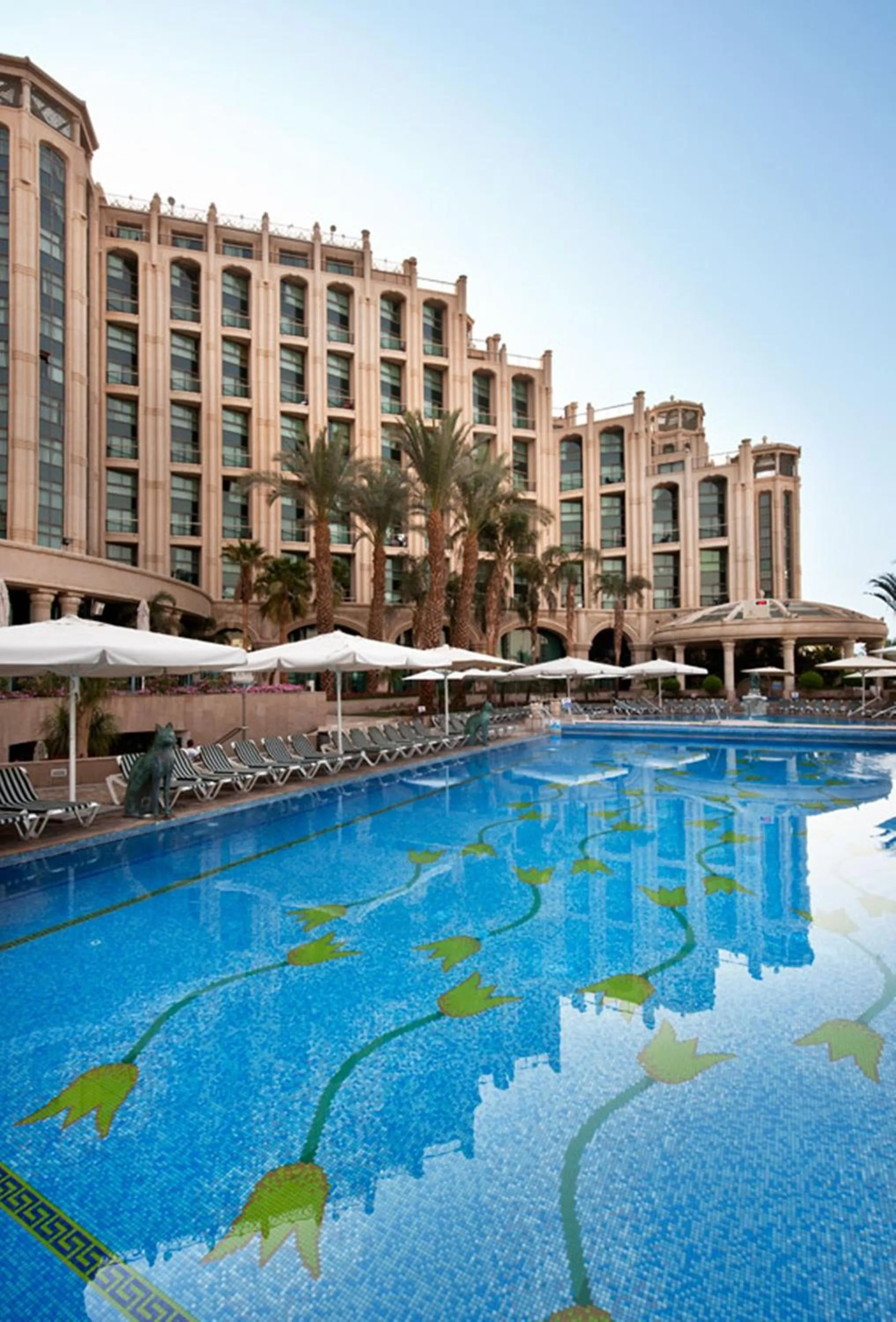 Swimming pool in Queen of Sheba Eilat