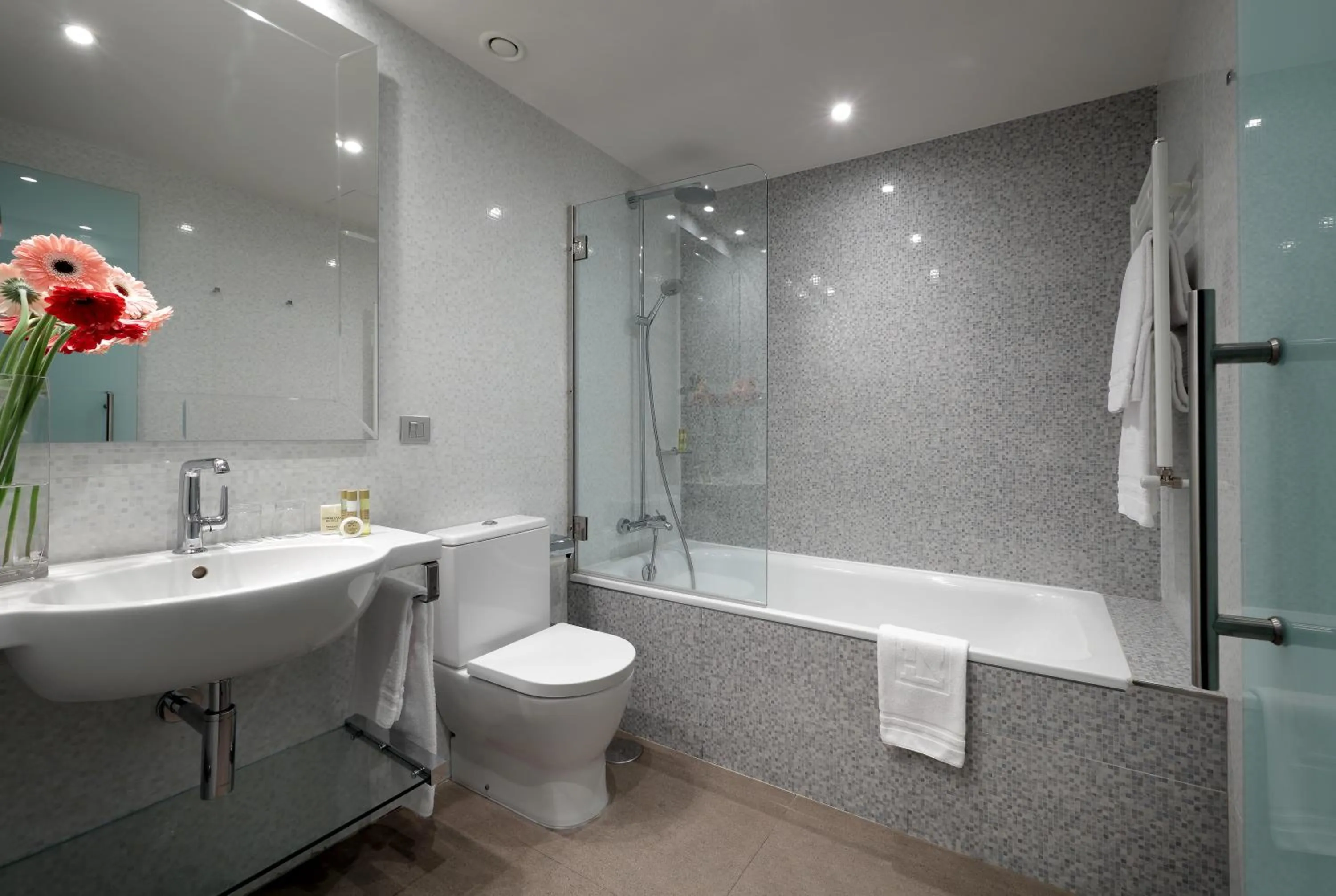 Bathroom in Eurostars Plaza Mayor