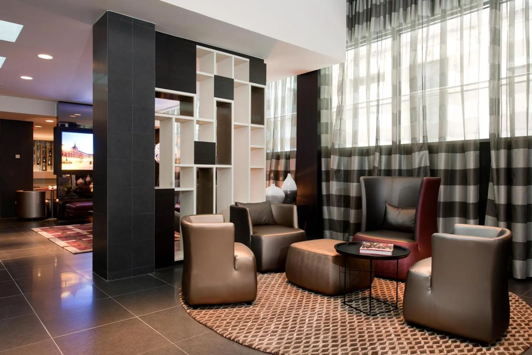 Lounge or bar in Eurostars Plaza Mayor