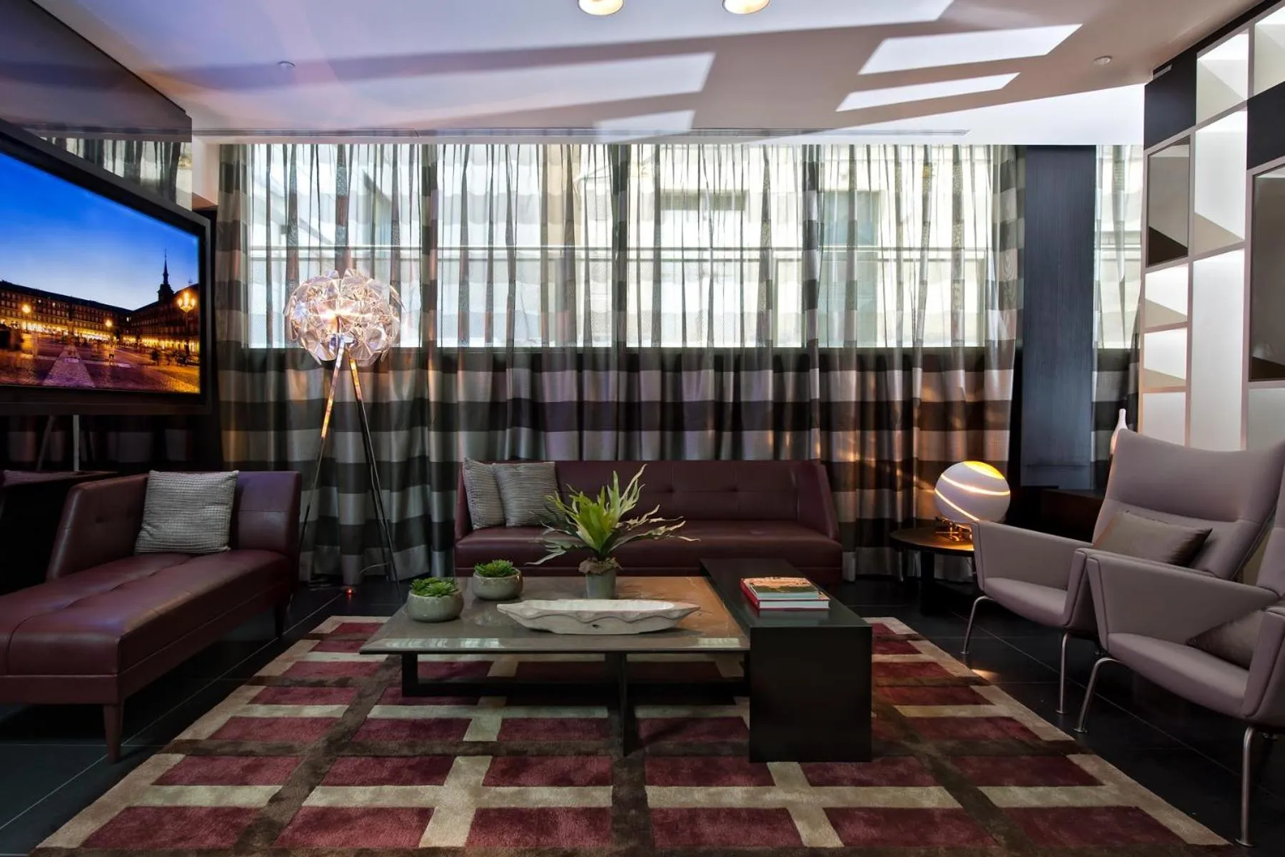 Lounge or bar in Eurostars Plaza Mayor