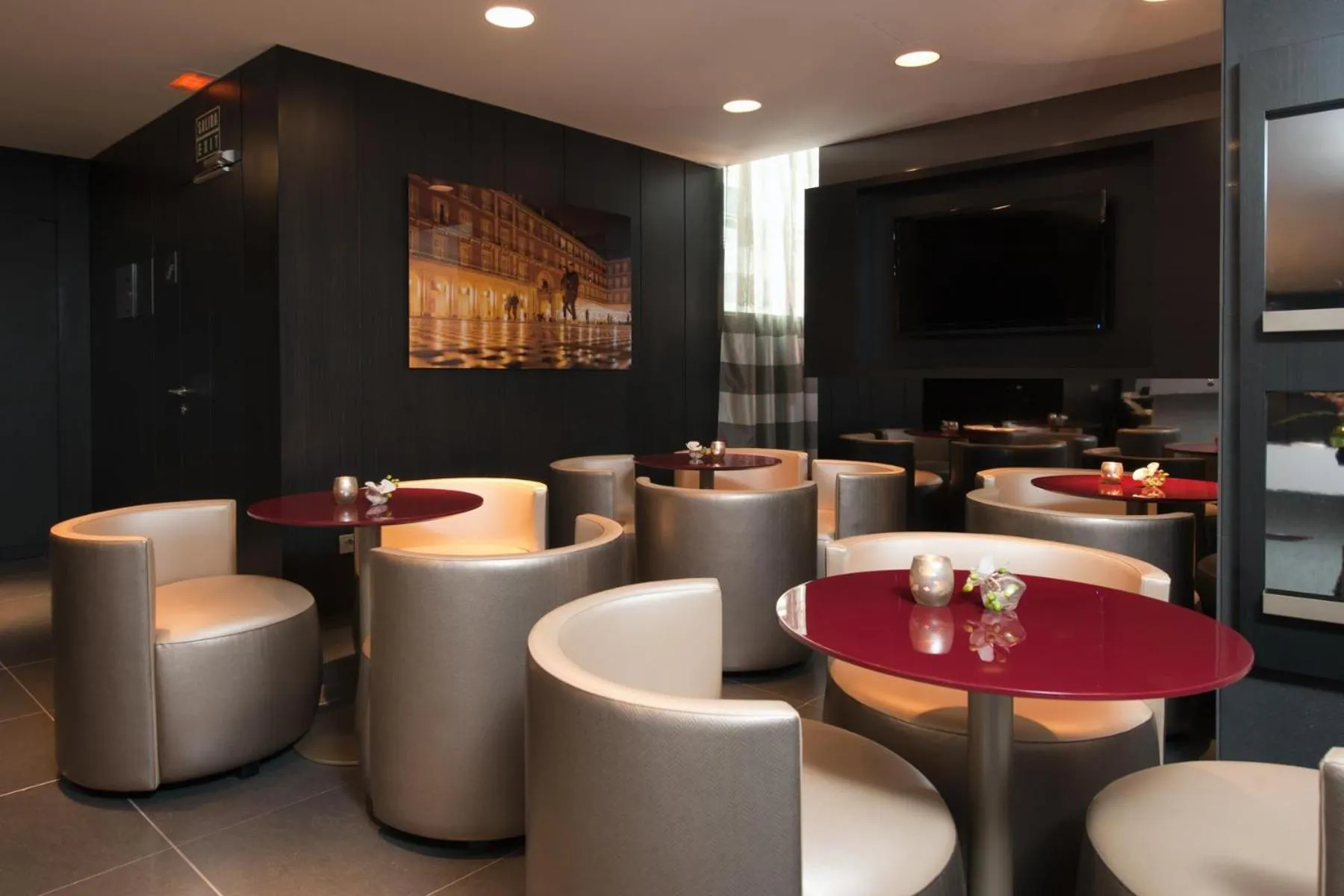 Lounge or bar in Eurostars Plaza Mayor