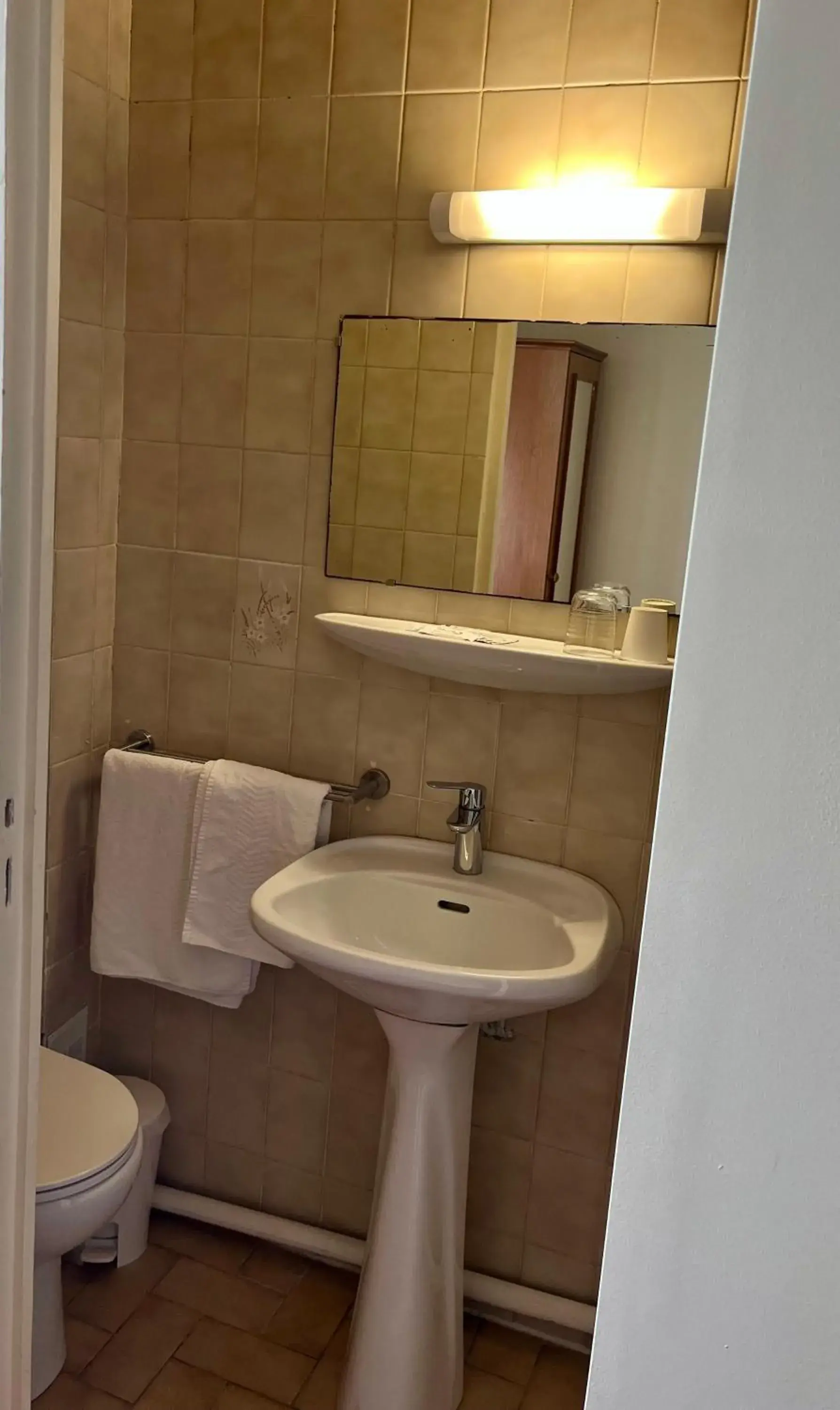 Single Room in Hotel Paris Bercy Single Room in Hotel Paris Bercy