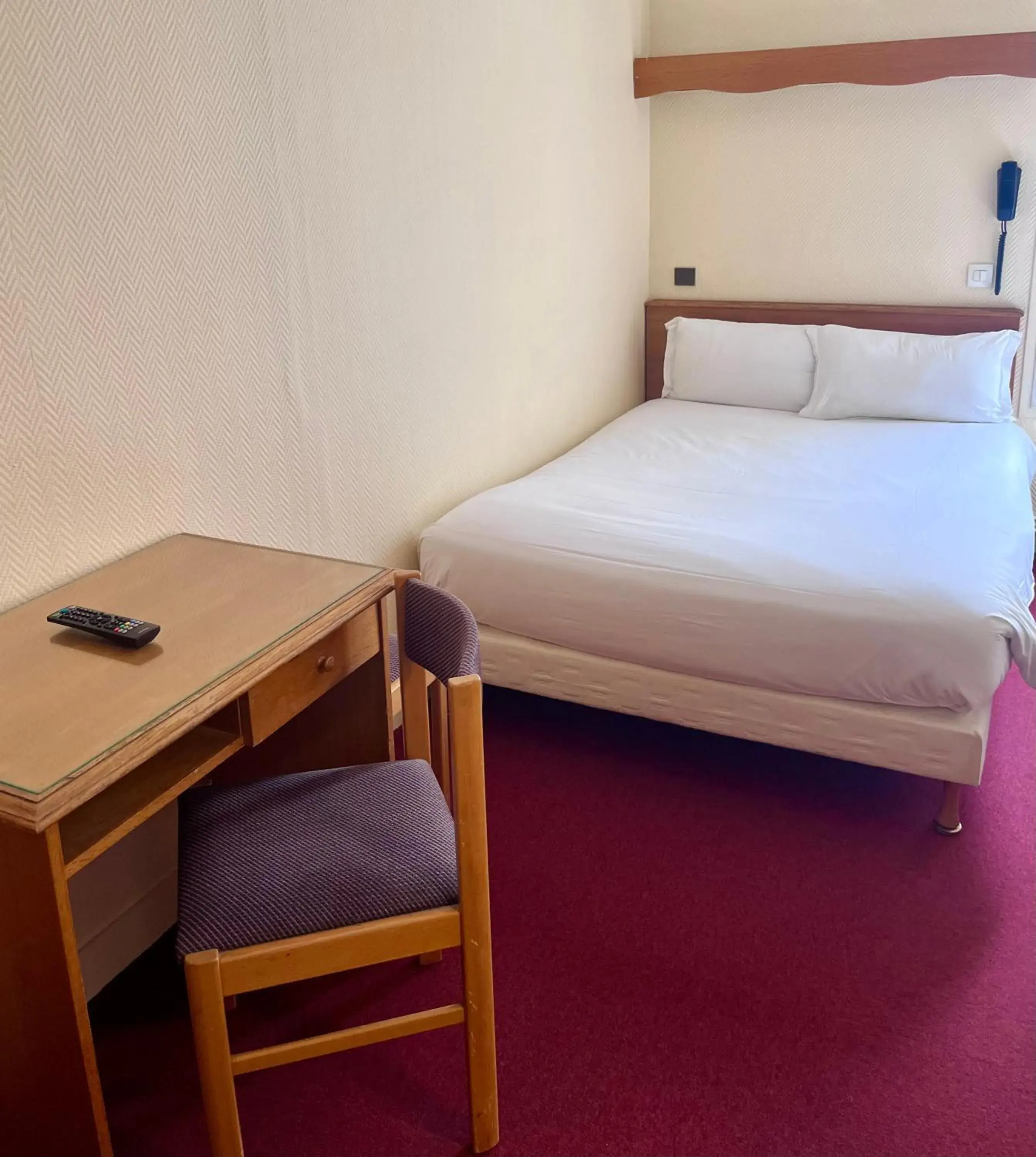 Double Room in Hotel Paris Bercy Double Room in Hotel Paris Bercy