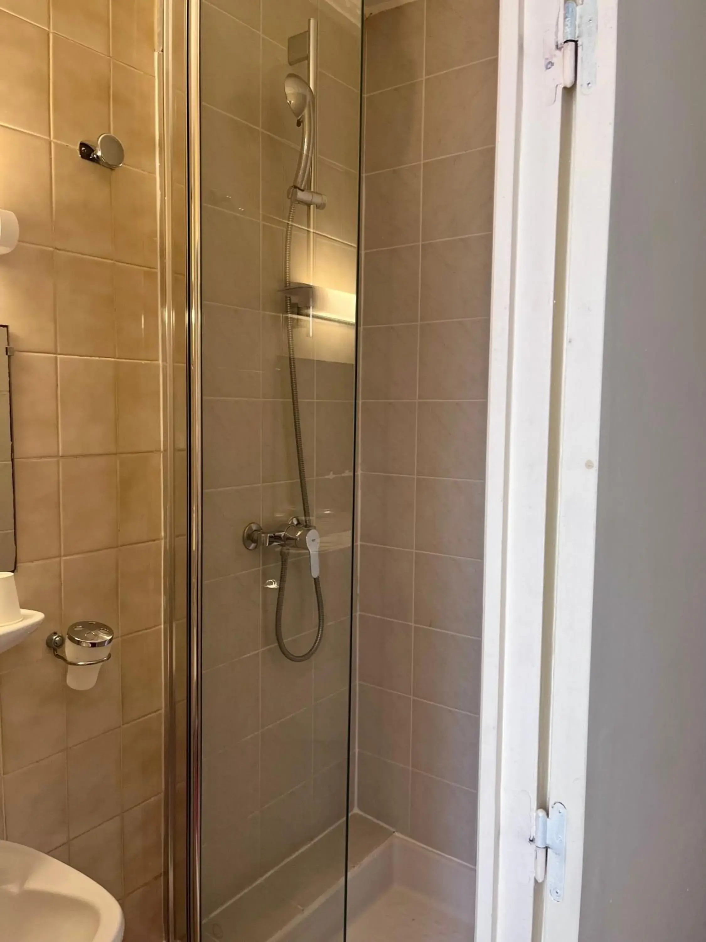 Single Room in Hotel Paris Bercy Single Room in Hotel Paris Bercy
