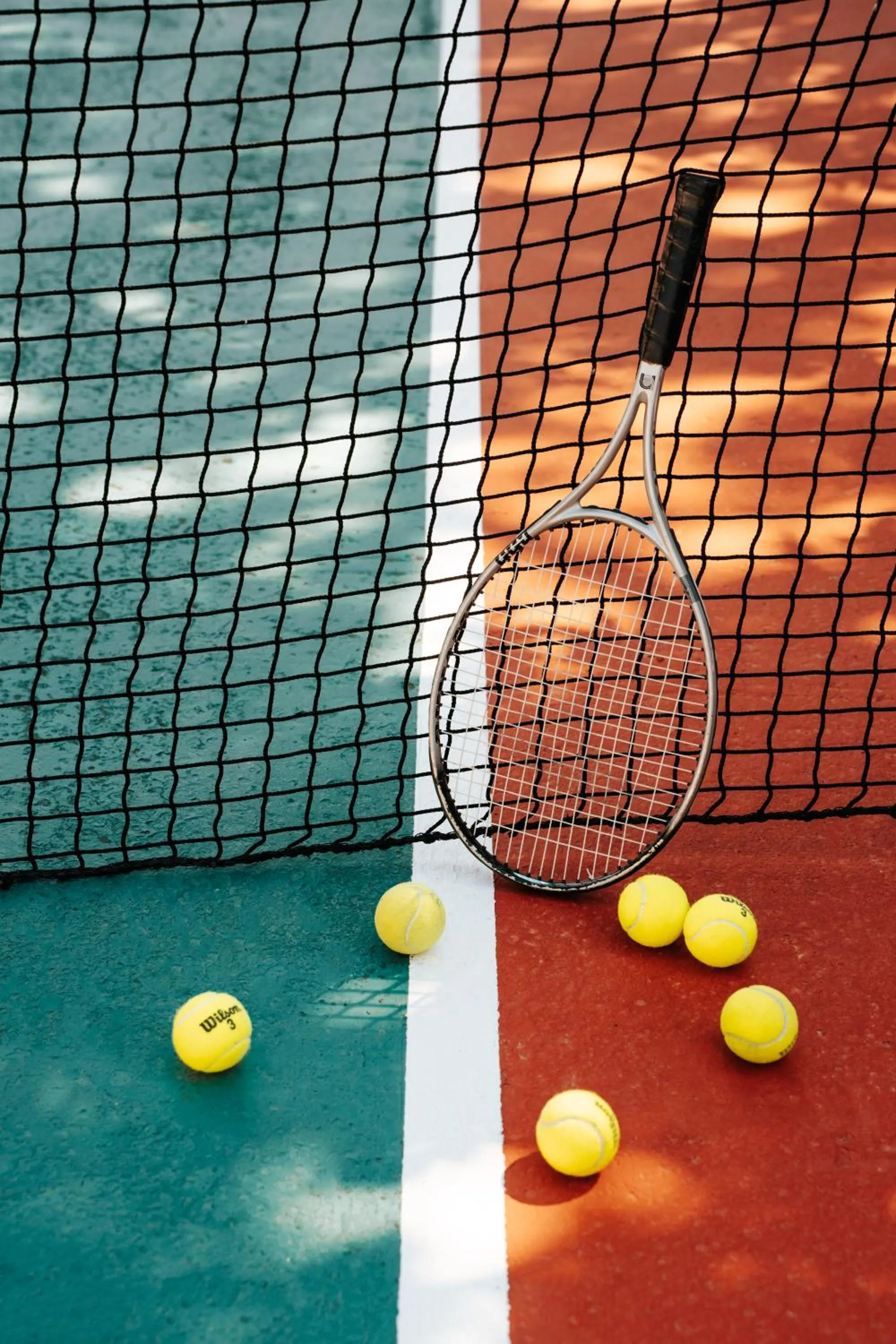 Tennis court in Paradise Art Hotel