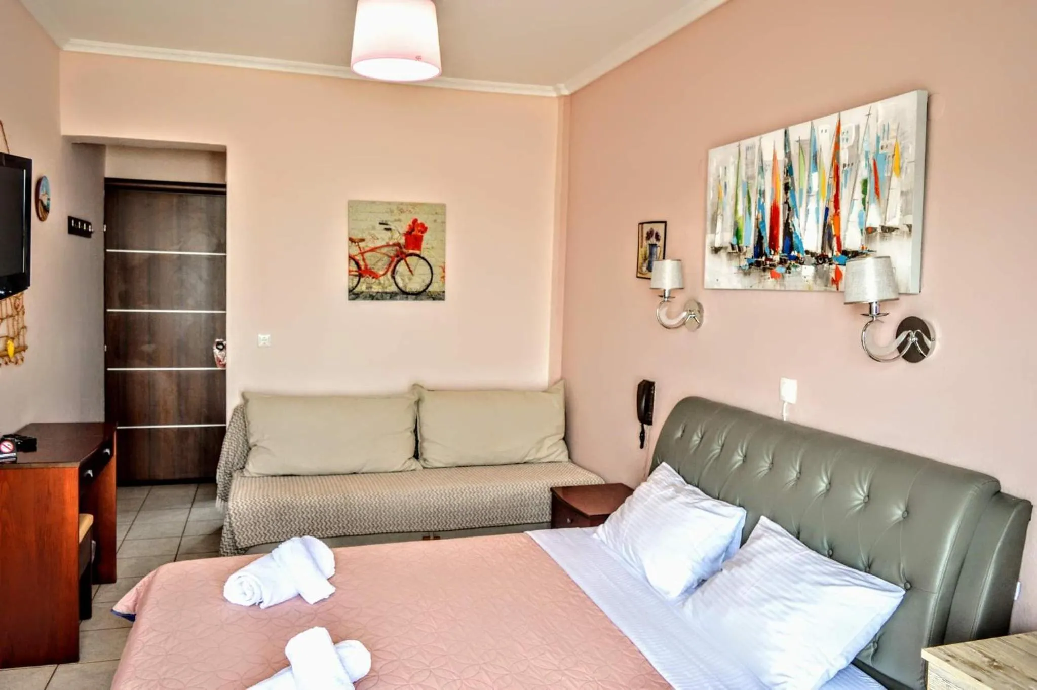 Bed in Olympic Hotel