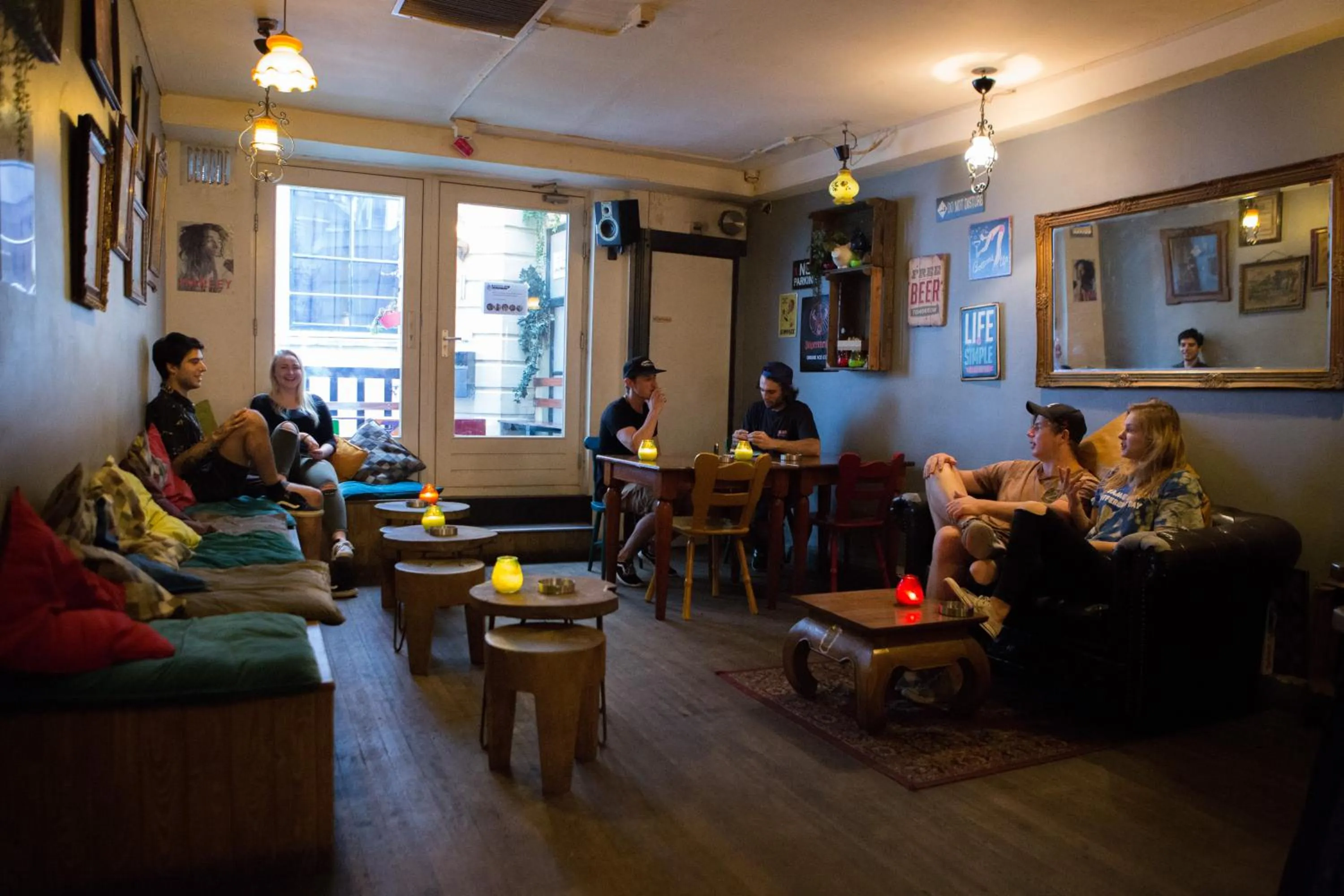 Lounge or bar in Flying Pig Downtown